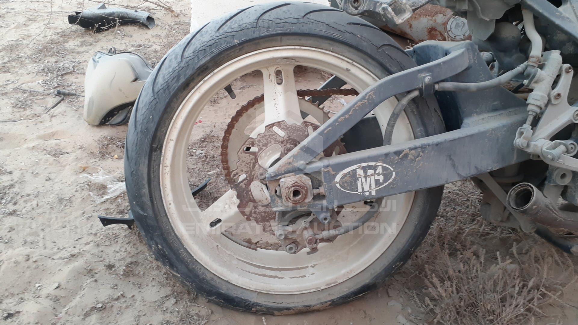 0 SUZUKI MOTORBIKE VIN: JS1B3111100106302
