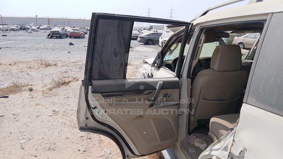 2017 Mitsubishi Pajero — Rear Left Door — Photo 17