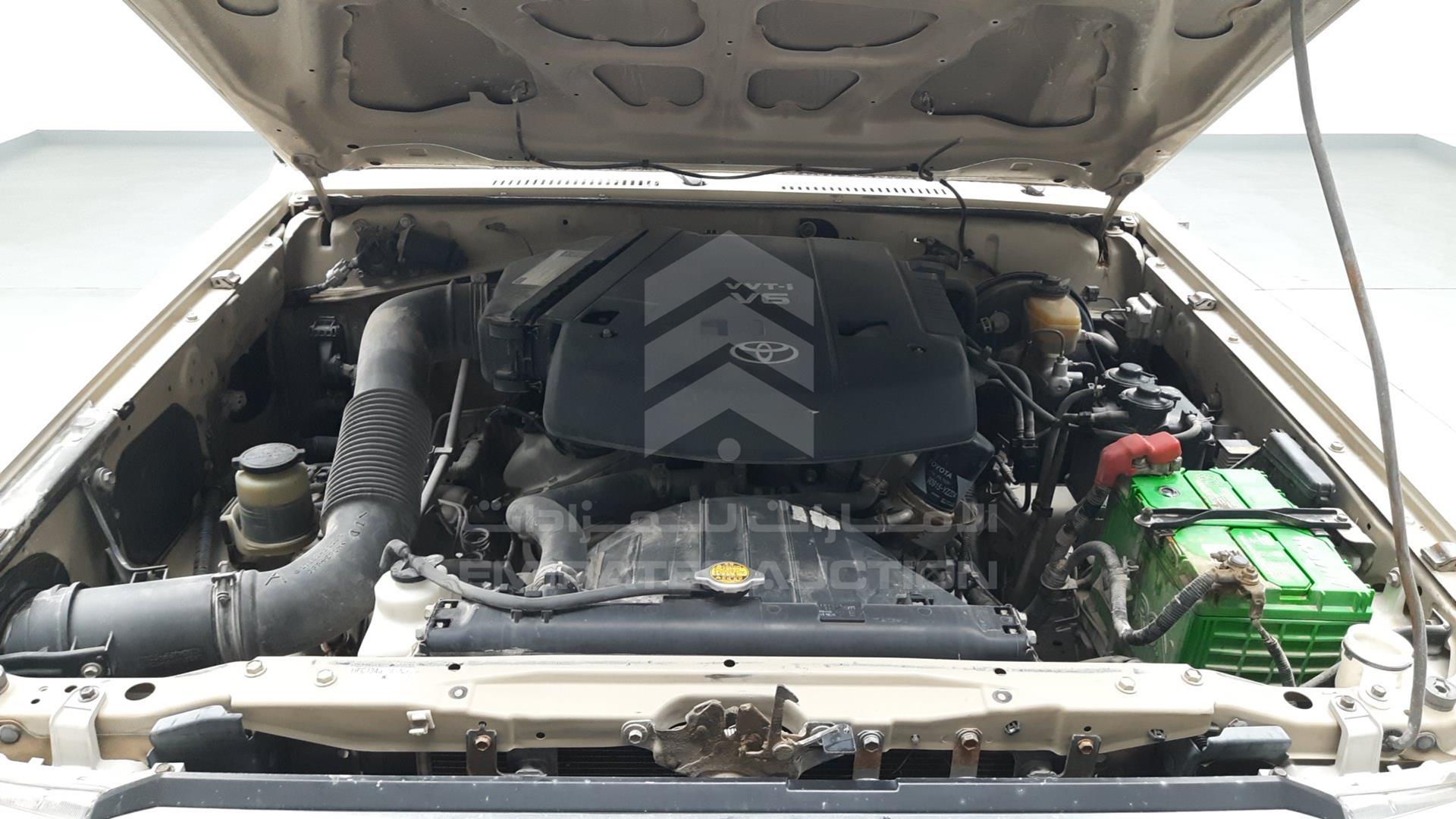 2011 TOYOTA LAND CRUISER VIN: JTFLU73J5B4521104