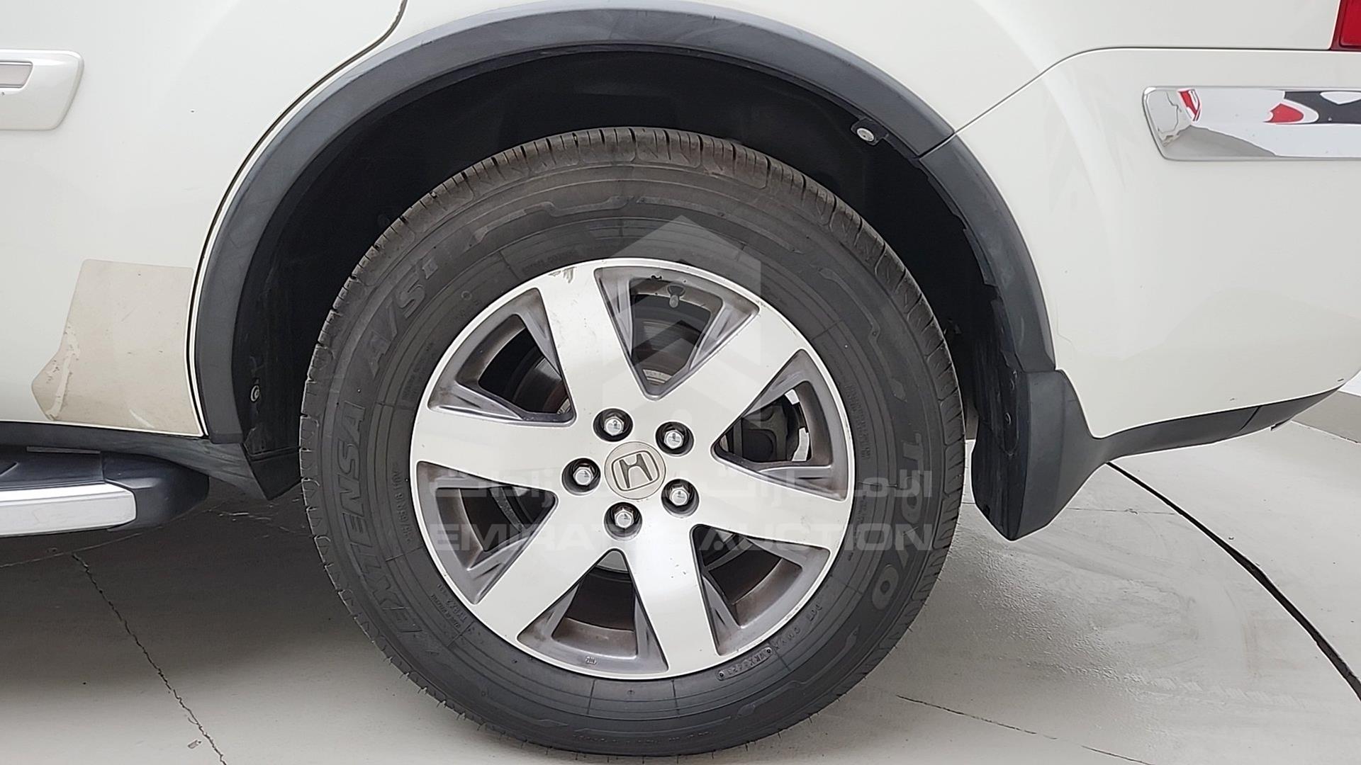 2015 HONDA PILOT VIN: 5FNYF4881FB701658