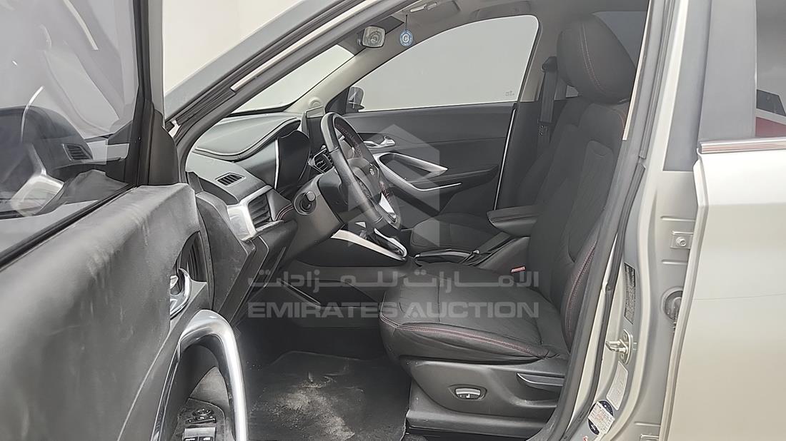 شيفروليه جروف 2023 — زاوية السائق الأمامية اليسرى — صورة 7