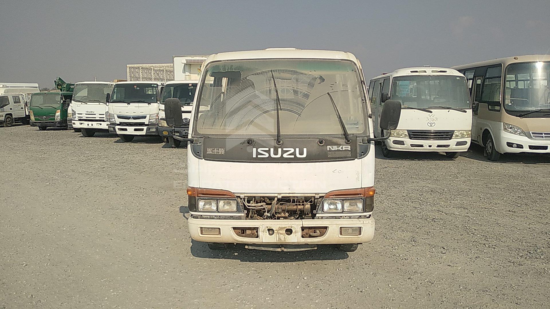 2010 ISUZU NKR VIN: LWLNKR8H7AL037000