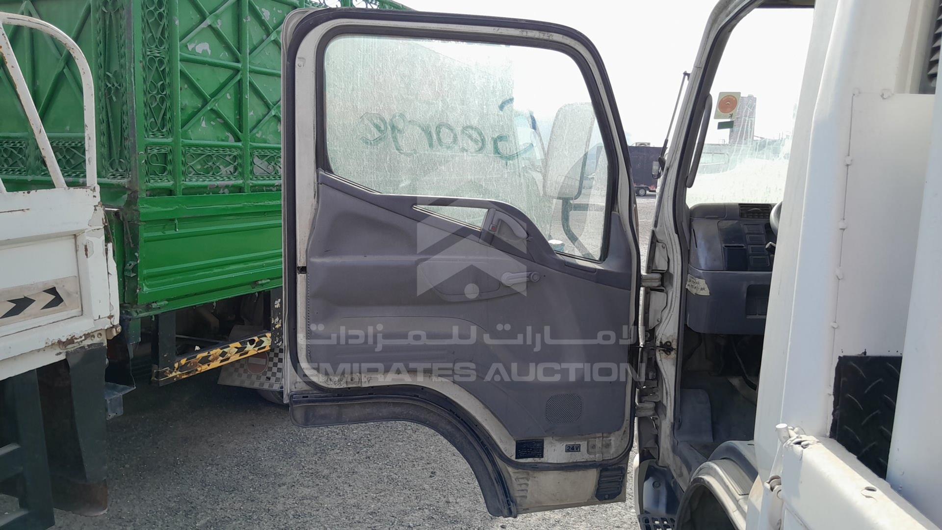 2005 MITSUBISHI CANTER VIN: JL7BCE1J15K005372