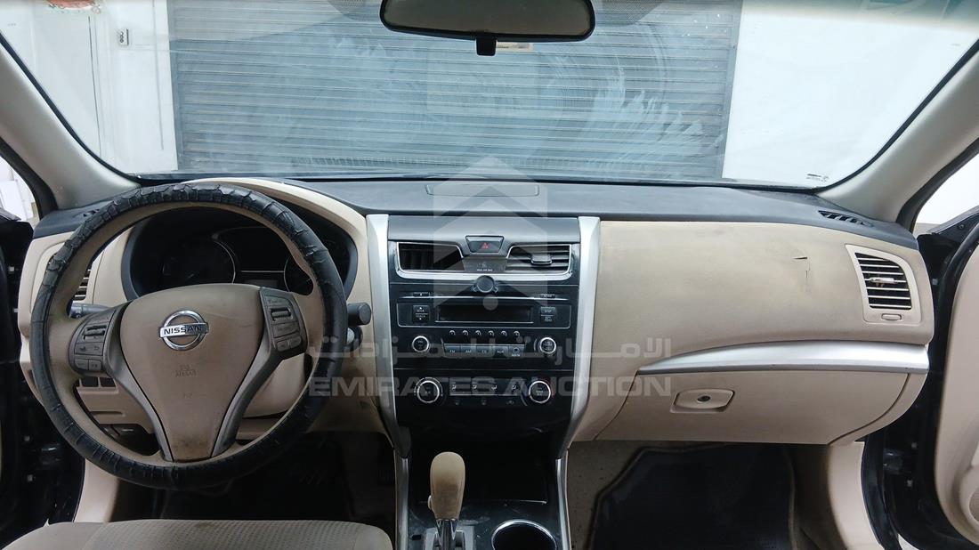 نيسان التيما 2014 — زاوية الواجهة الكاملة — صورة 15