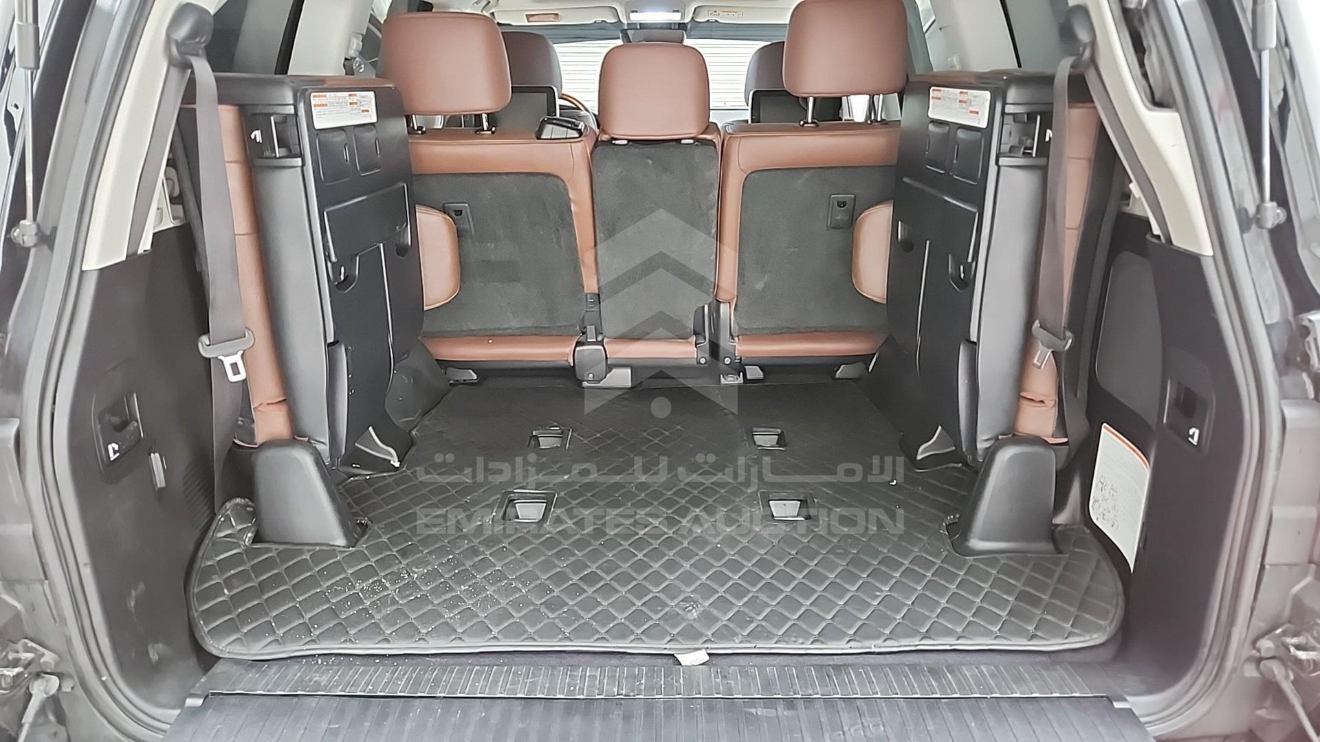 2018 TOYOTA LAND CRUISER VIN: JTMHY05J6J4073218