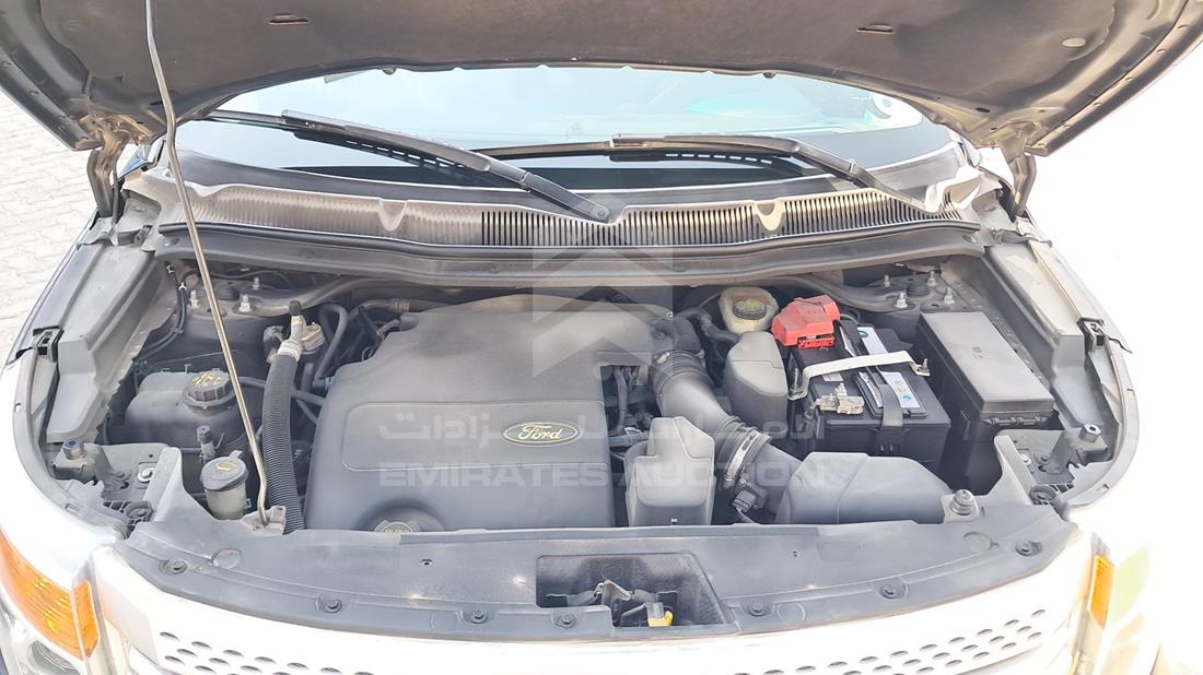 2015 Ford Explorer — Engine Bay — Photo 34