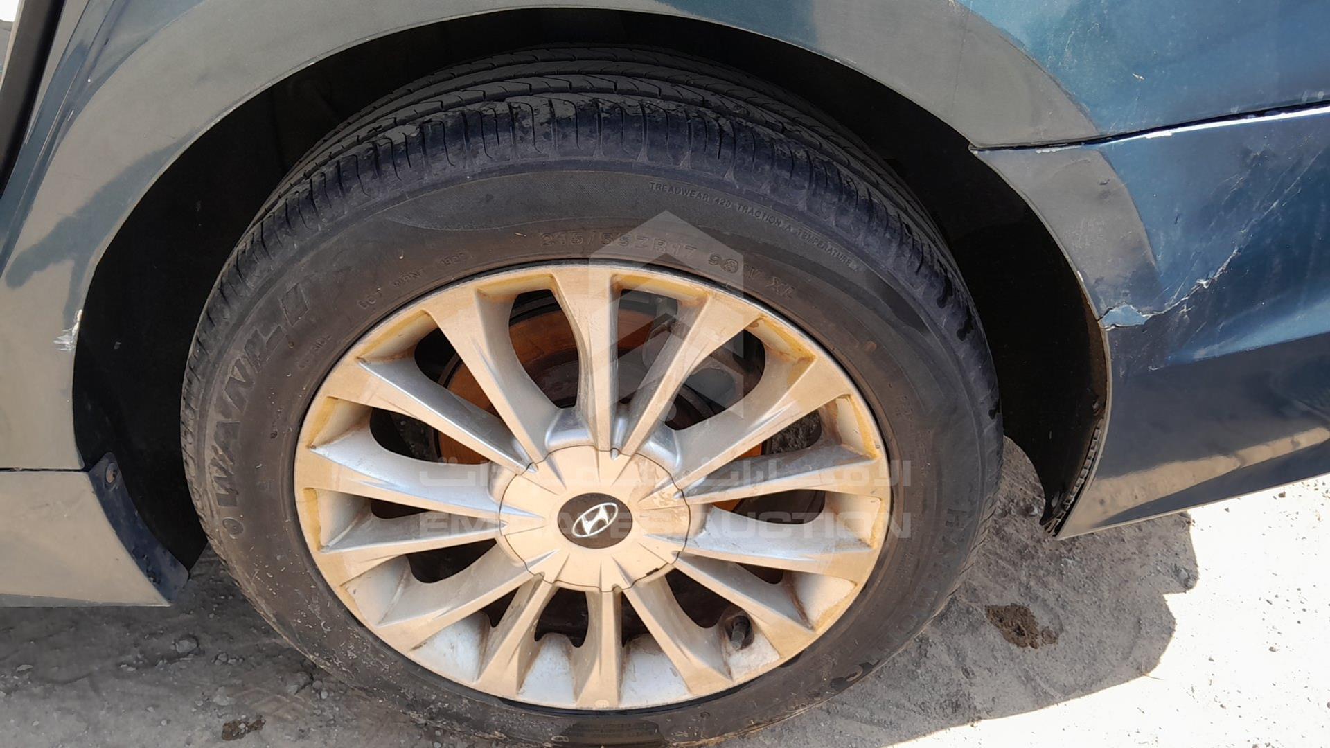 2015 HYUNDAI SONATA VIN: 5NPE34AF4FH255219