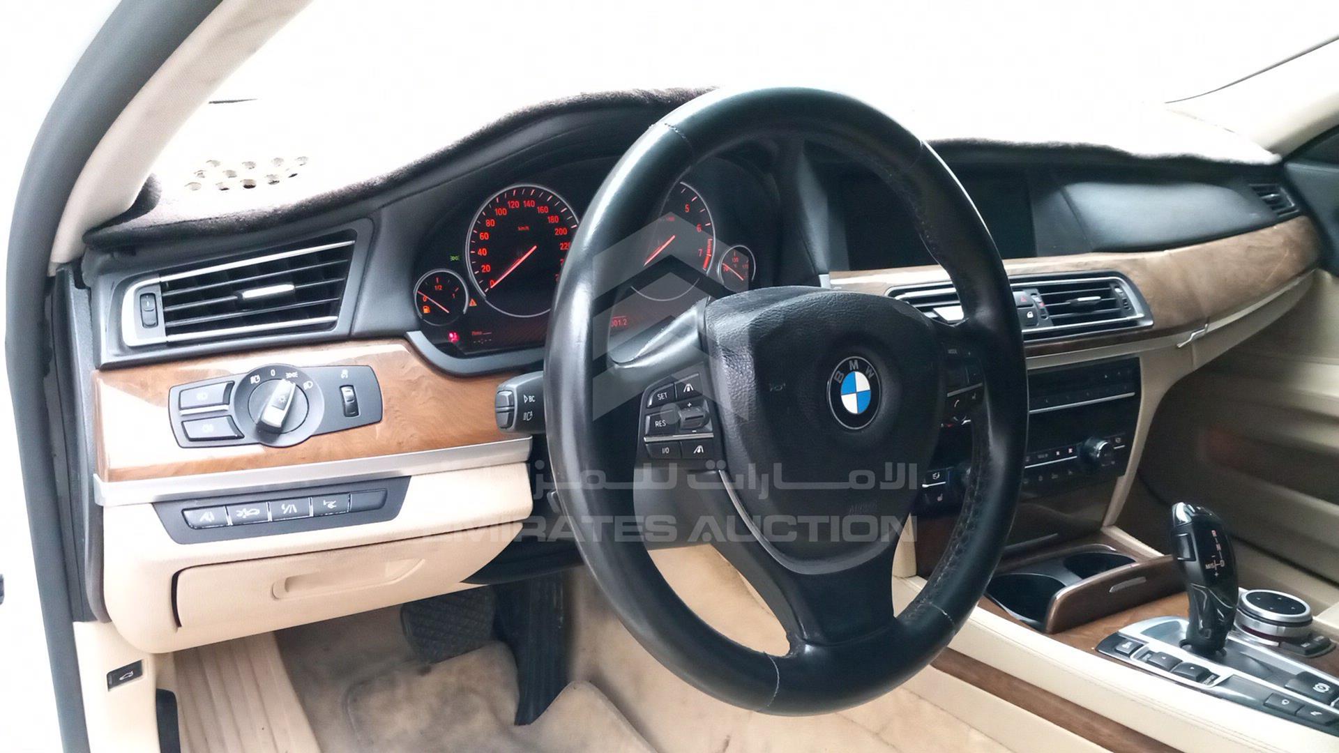2009 BMW 750 I VIN: WBAKB81069CY52975