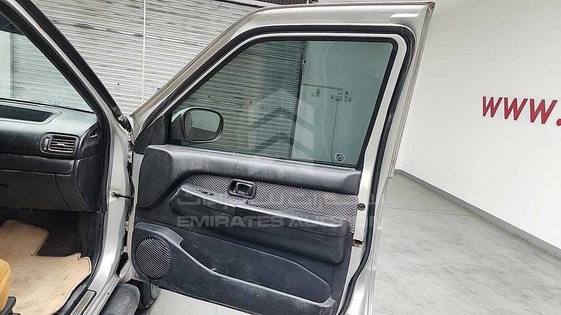 2005 Nissan Pathfinder — Front Right Door — Photo 28