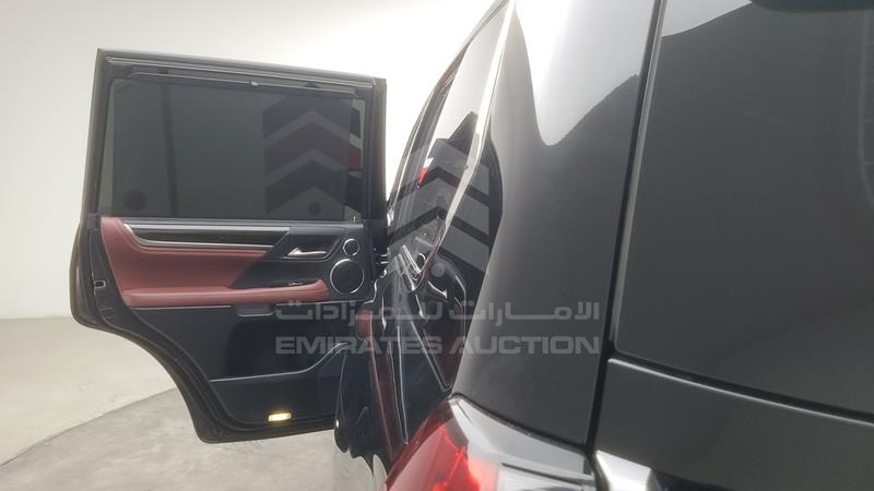 JTJHY00W1L4326058 Auction: EmiratesAuction Lot: 409451 JTJHY00W1L4326058 Lexus LX 570 2020 WHITE Photo 35