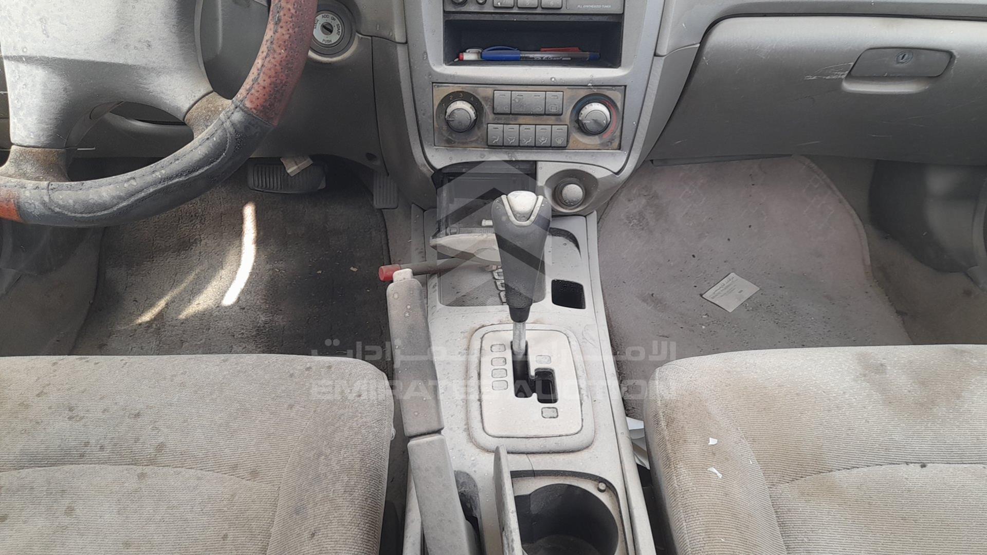 2003 HYUNDAI SONATA VIN: KMHEM41B23A842169