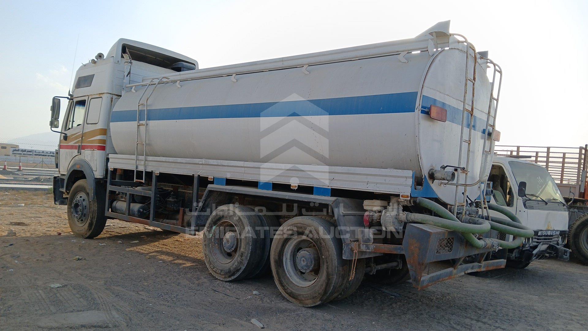 0 MERCEDES TANKER VIN: WDB6584701K221902