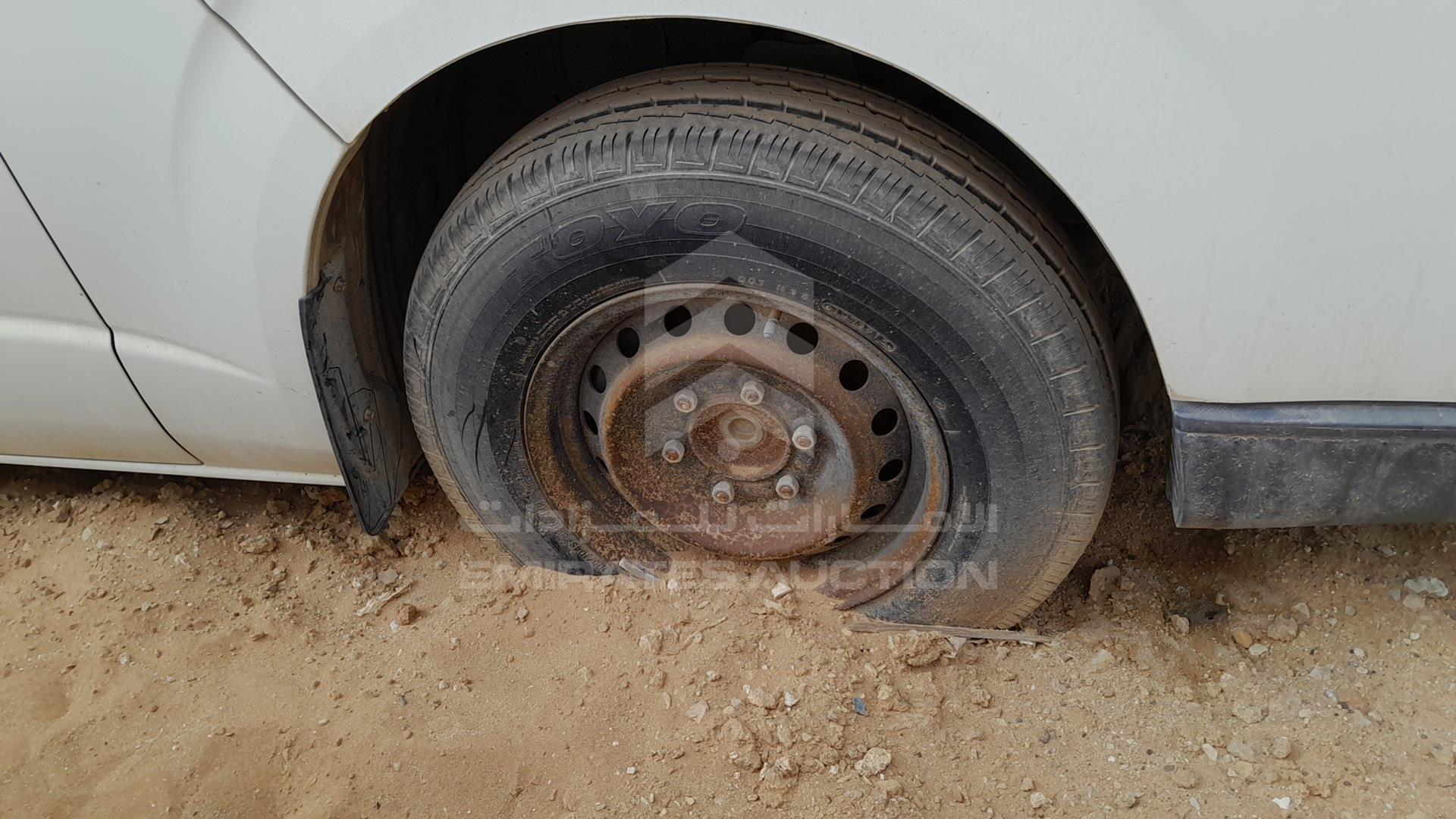 2015 TOYOTA HIACE VIN: JTFHX02P1F0099355