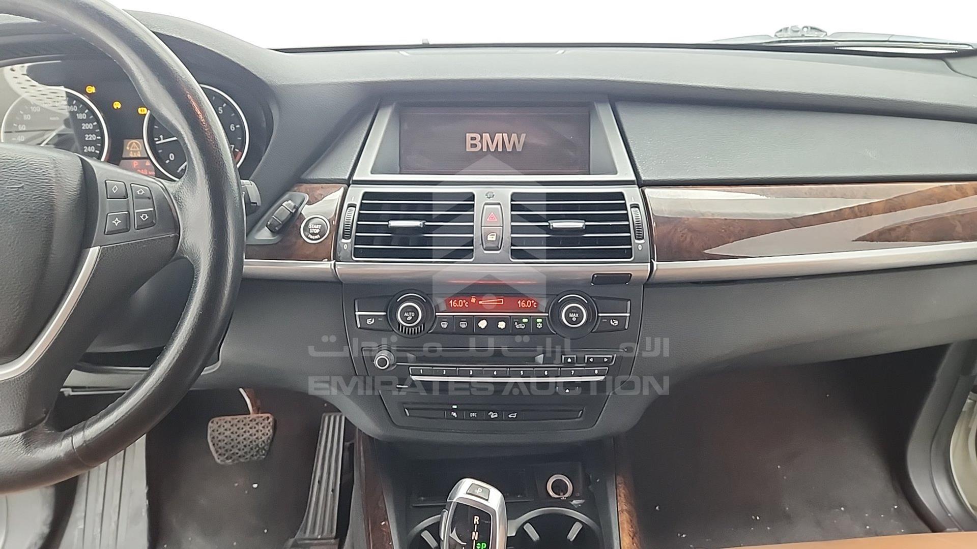 2009 BMW X5 VIN: WBAFE41029L244811