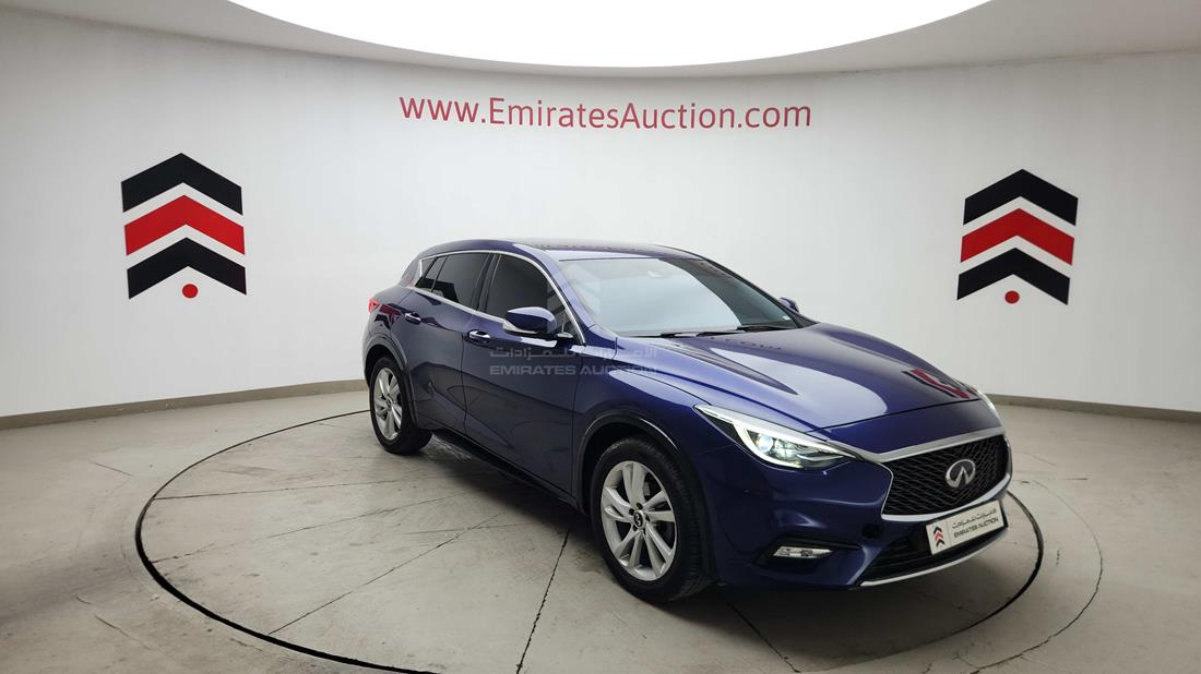 2018 Infiniti Q 30 — Front Right Angle — Photo 12