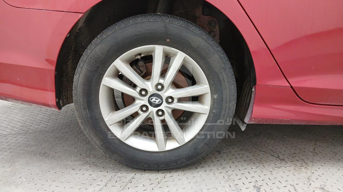 2019 Hyundai Sonata — Rear Right Tyre — Photo 42