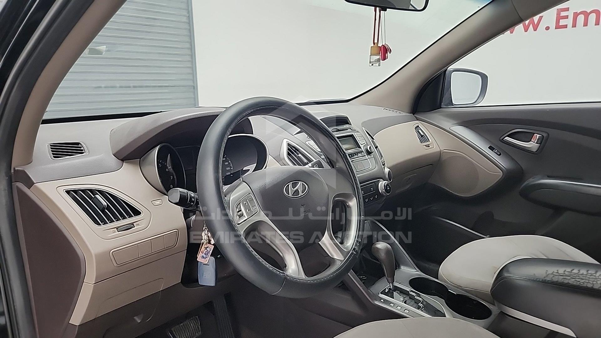 2011 HYUNDAI TUCSON VIN: KMHJT81B9BU103998