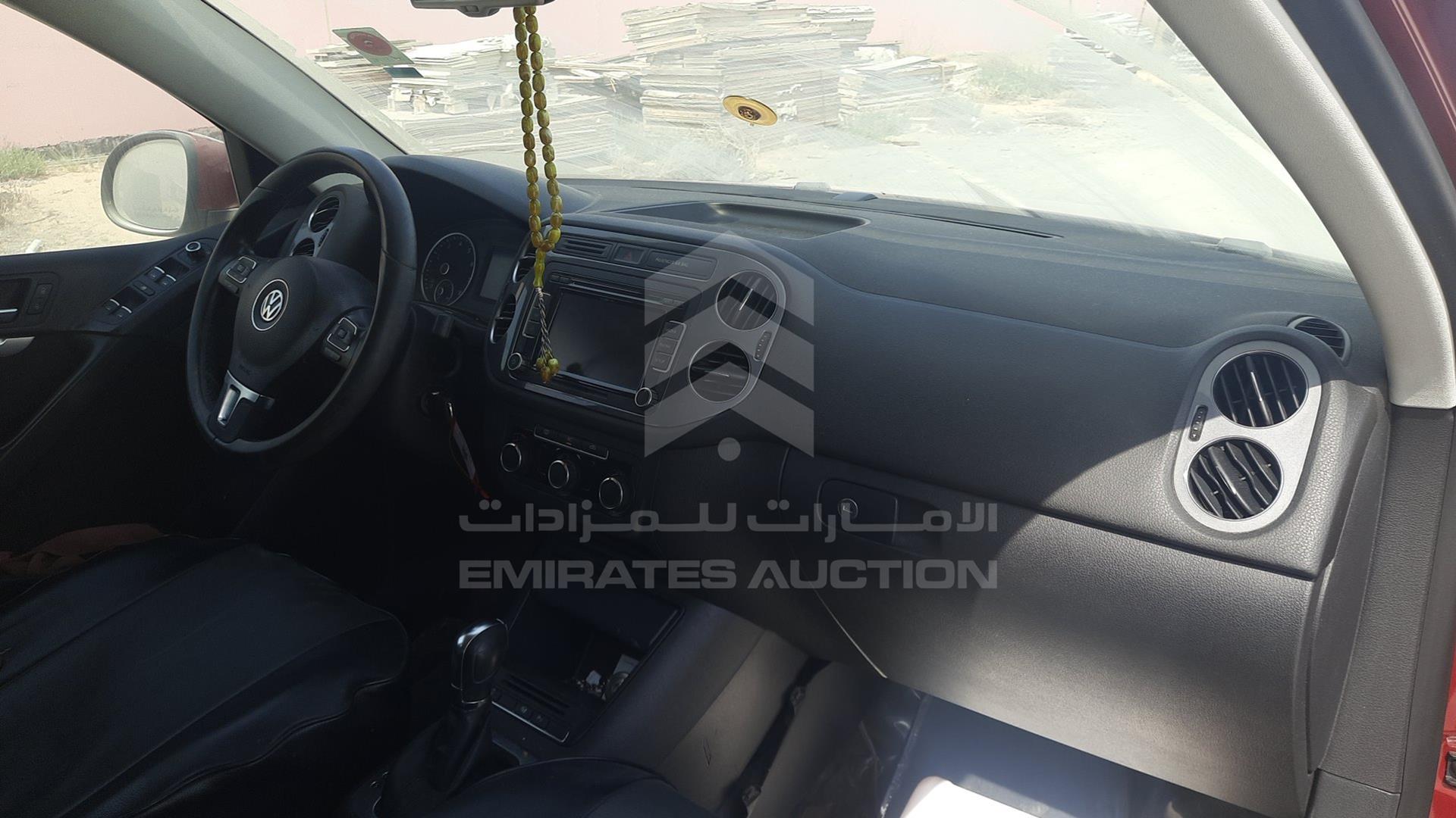 2012 VOLKSWAGEN TIGUAN VIN: WVGCE15NXCW045677