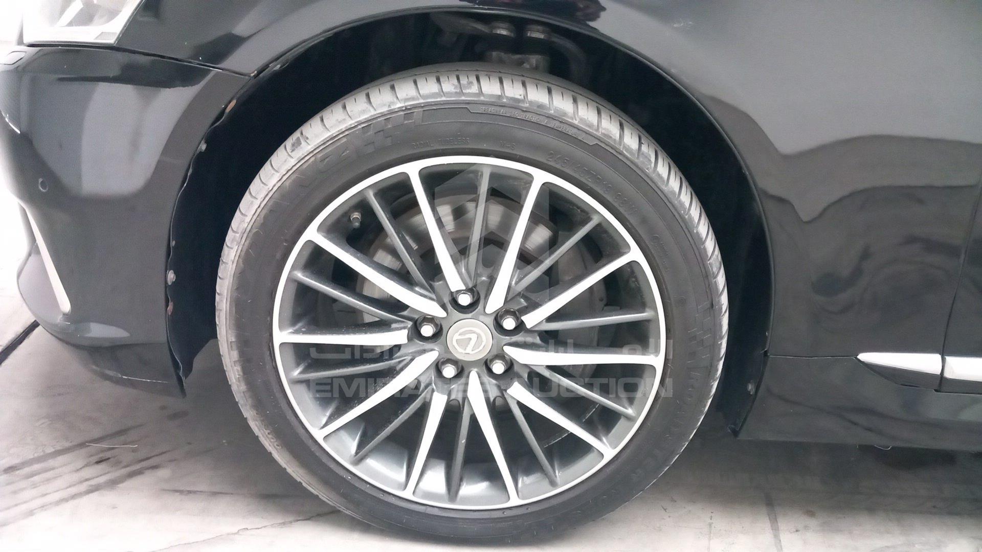 2013 LEXUS LS 460 L VIN: JTHCL5EF9D5019233