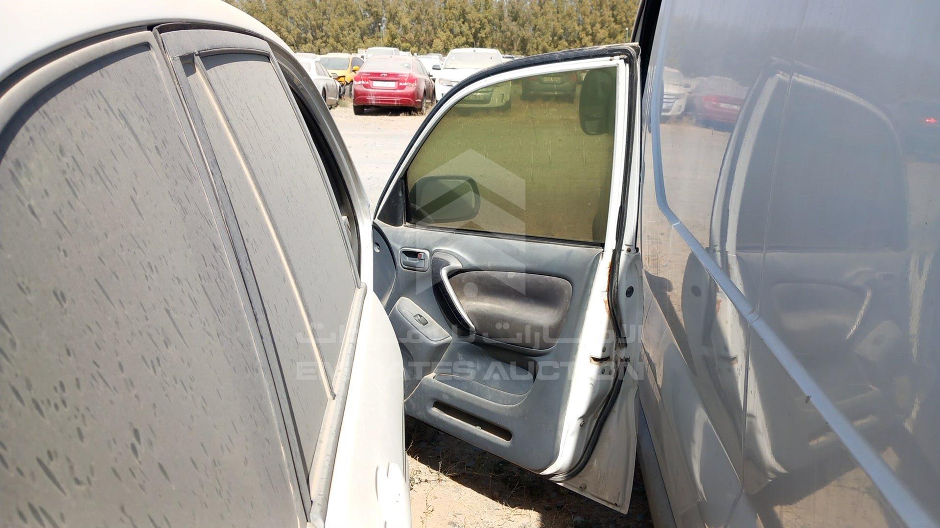 2001 TOYOTA RAV-4 VIN: JTEHH20V510111028