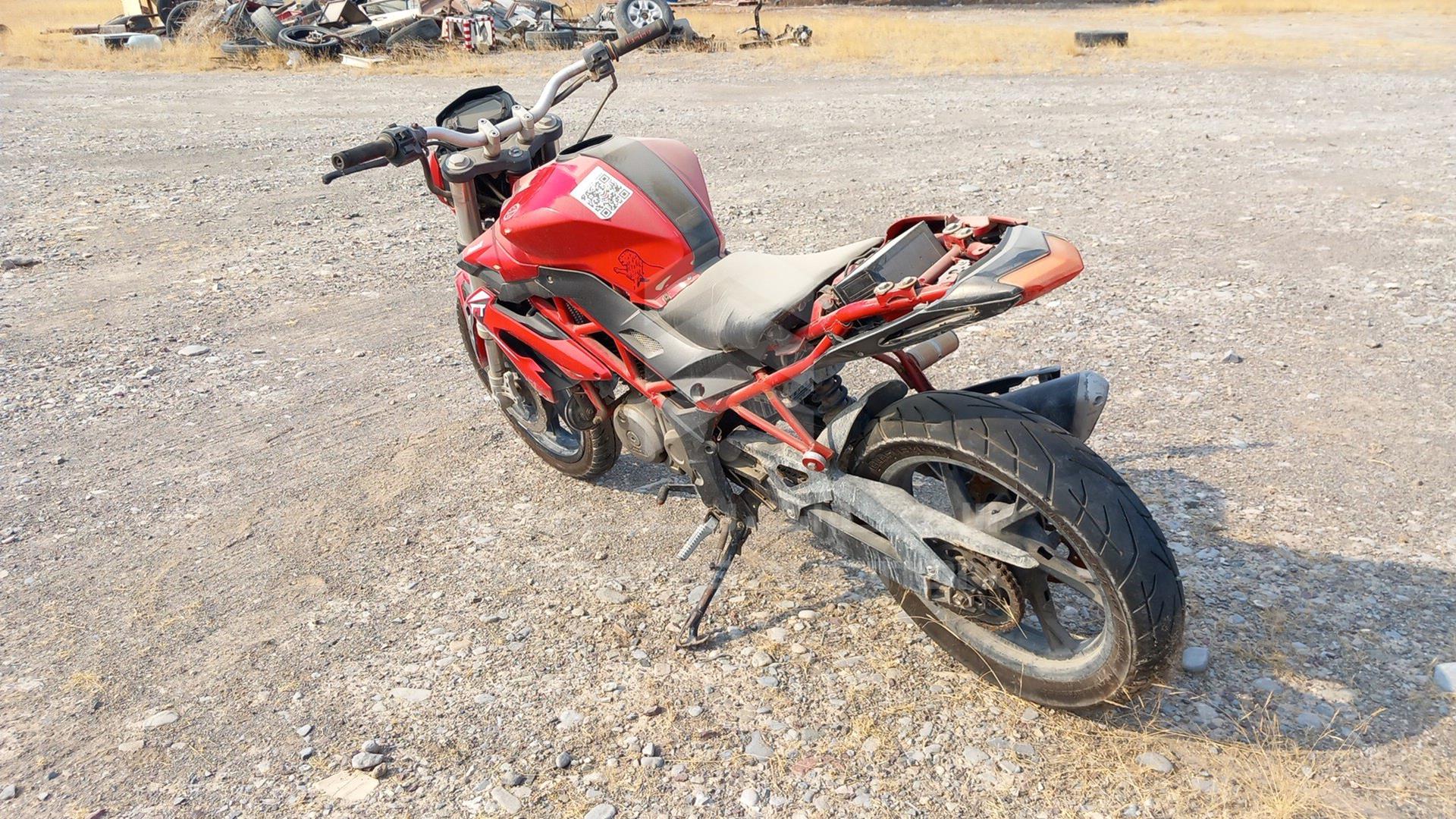 2019 BENELLI TRK 502 VIN: LBBPEKWB3KBA12426