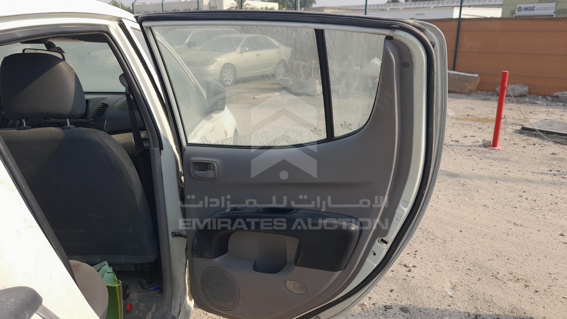 2007 MITSUBISHI L 200 VIN: MMBJNKA507D071000