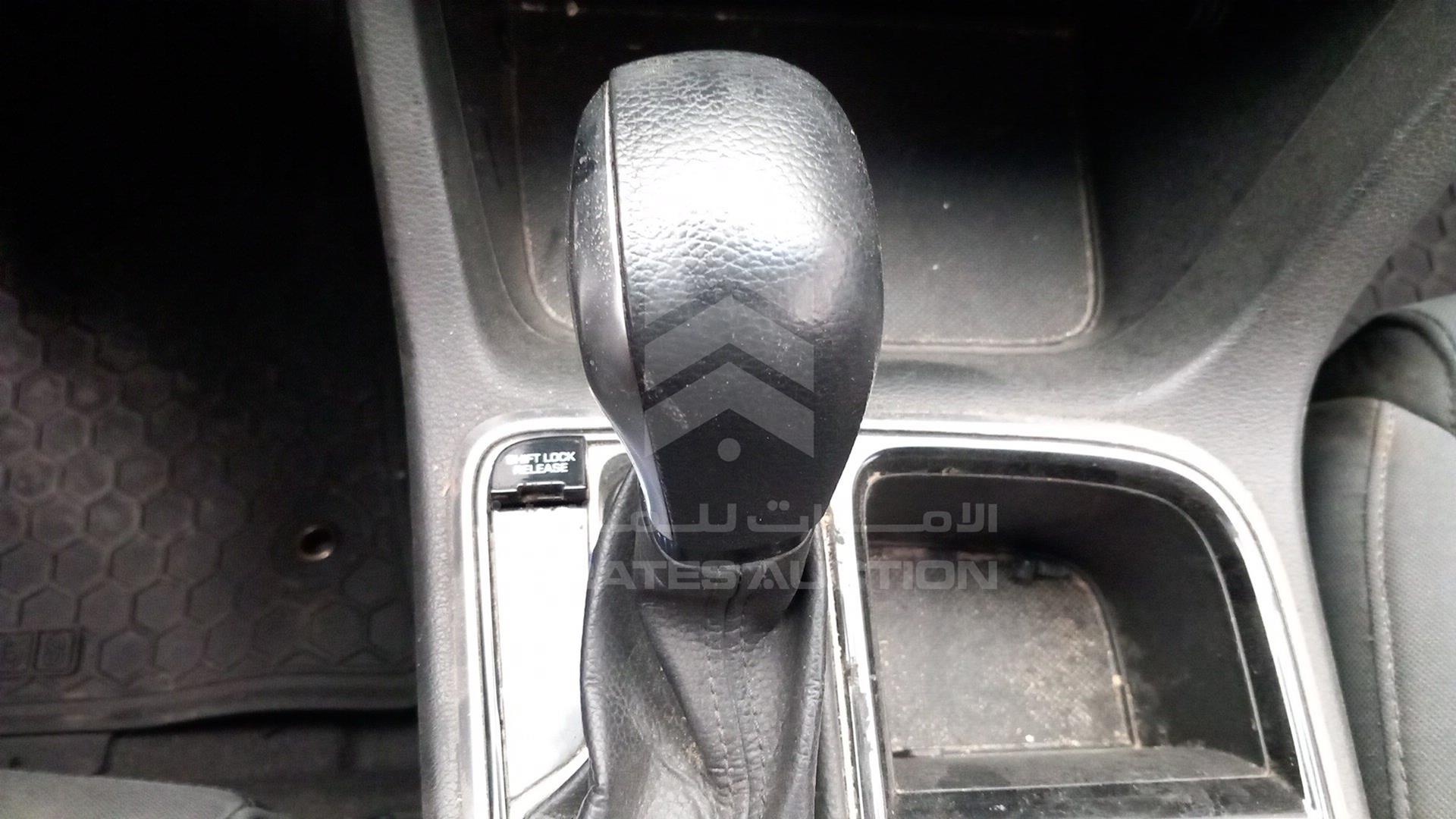 2019 HYUNDAI SONATA HYBRID VIN: KMHE24139KA093092