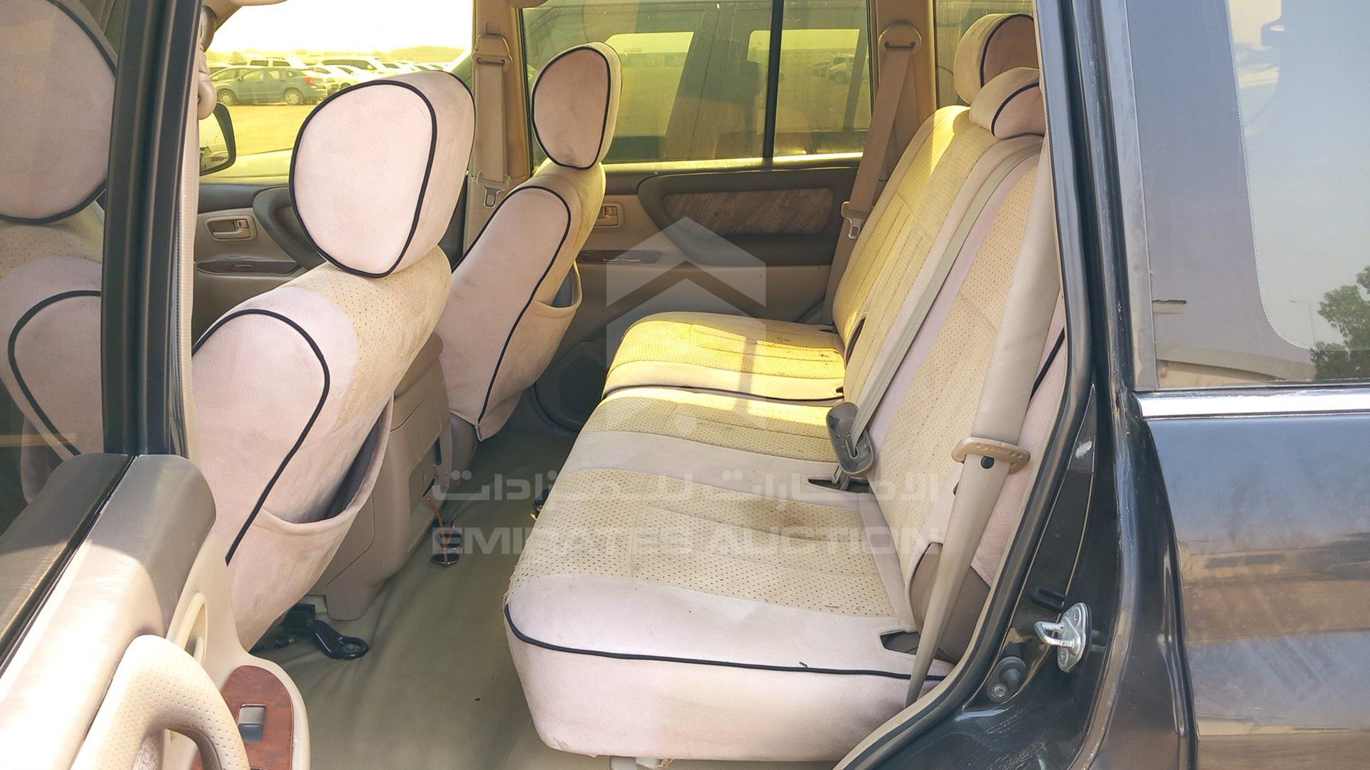 2000 TOYOTA LAND CRUISER VIN: JT3HJ09J1Y0025212