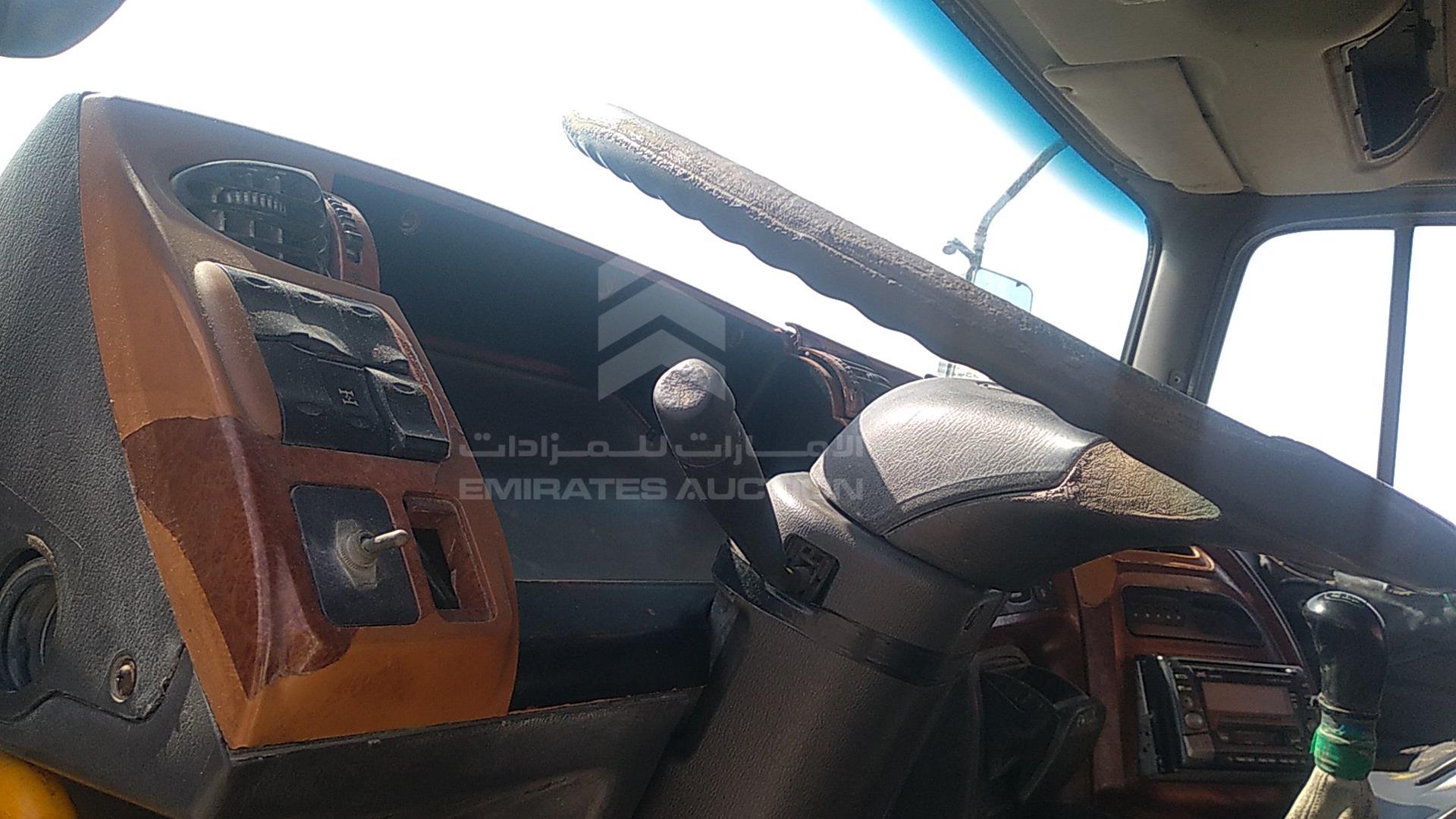 2000 HYUNDAI --- VIN: KMFDA19CPYC005650