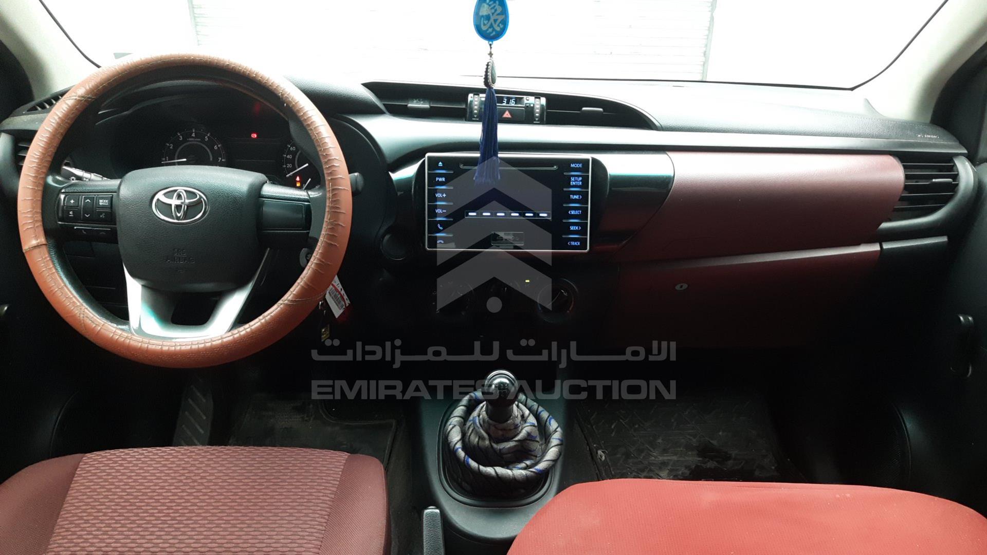 2017 TOYOTA HILUX VIN: MR0CX8CD3H0542227