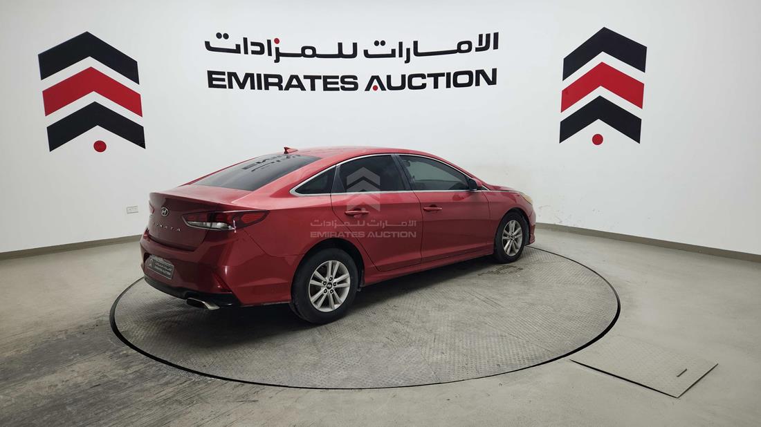 2019 Hyundai Sonata — Rear Right Angle — Photo 11