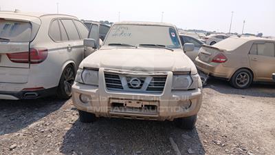نيسان باترول 2000