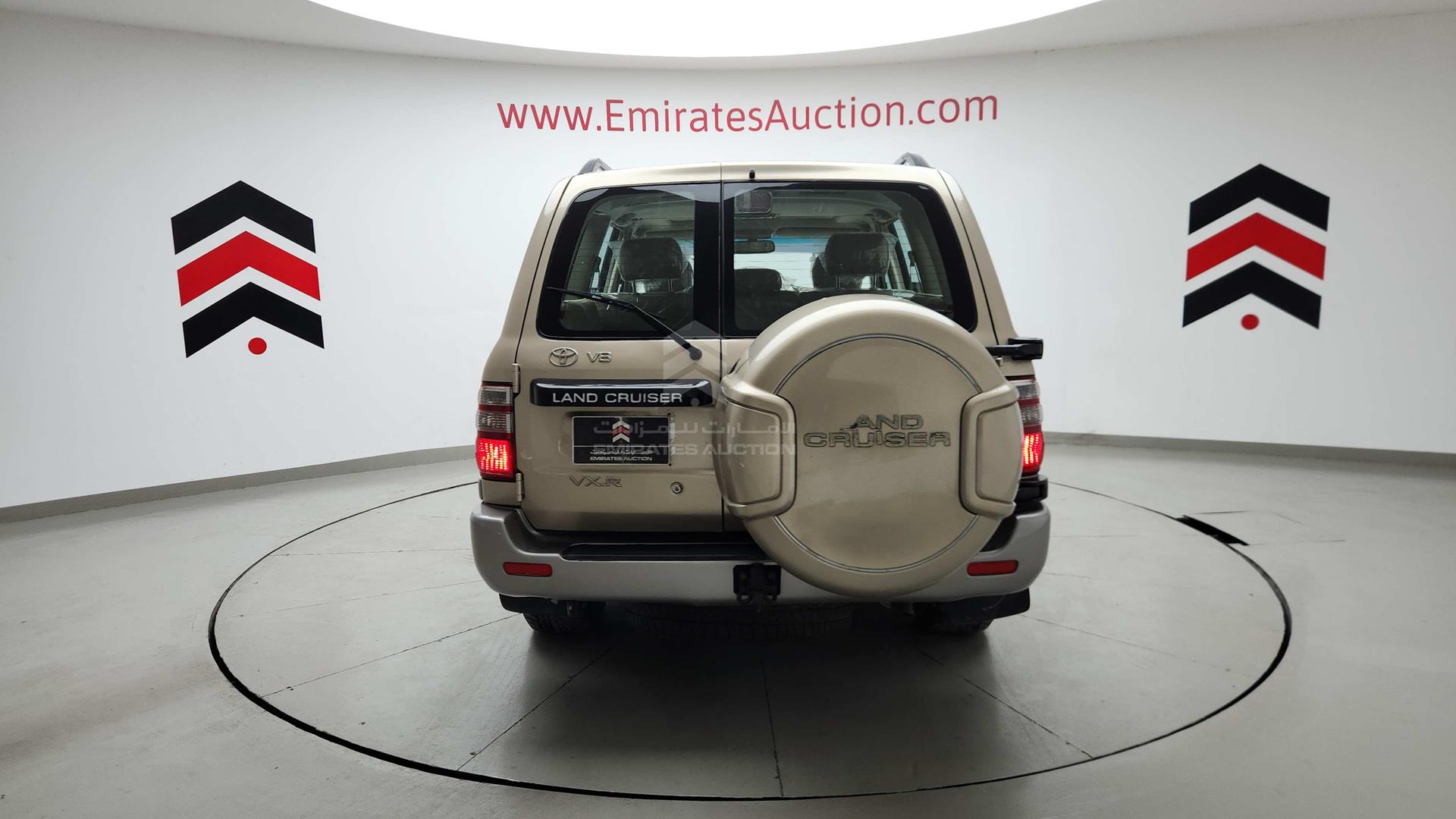 2005 TOYOTA LAND CRUISER VIN: JTEHT05J052069029
