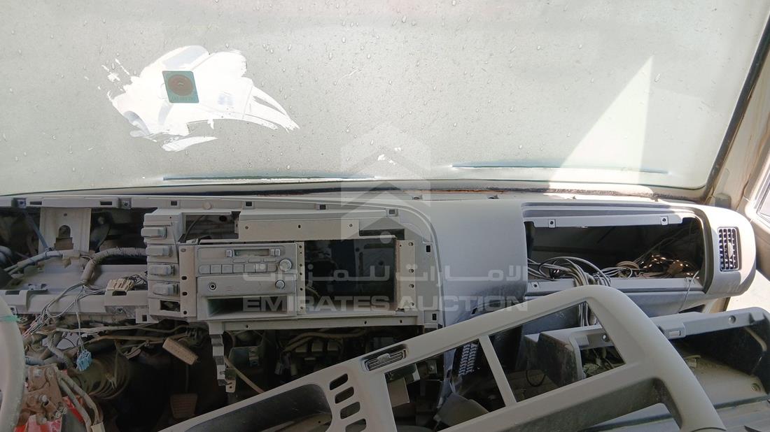2009 Mitsubishi Rosa — Full Dashboard View — Photo 13