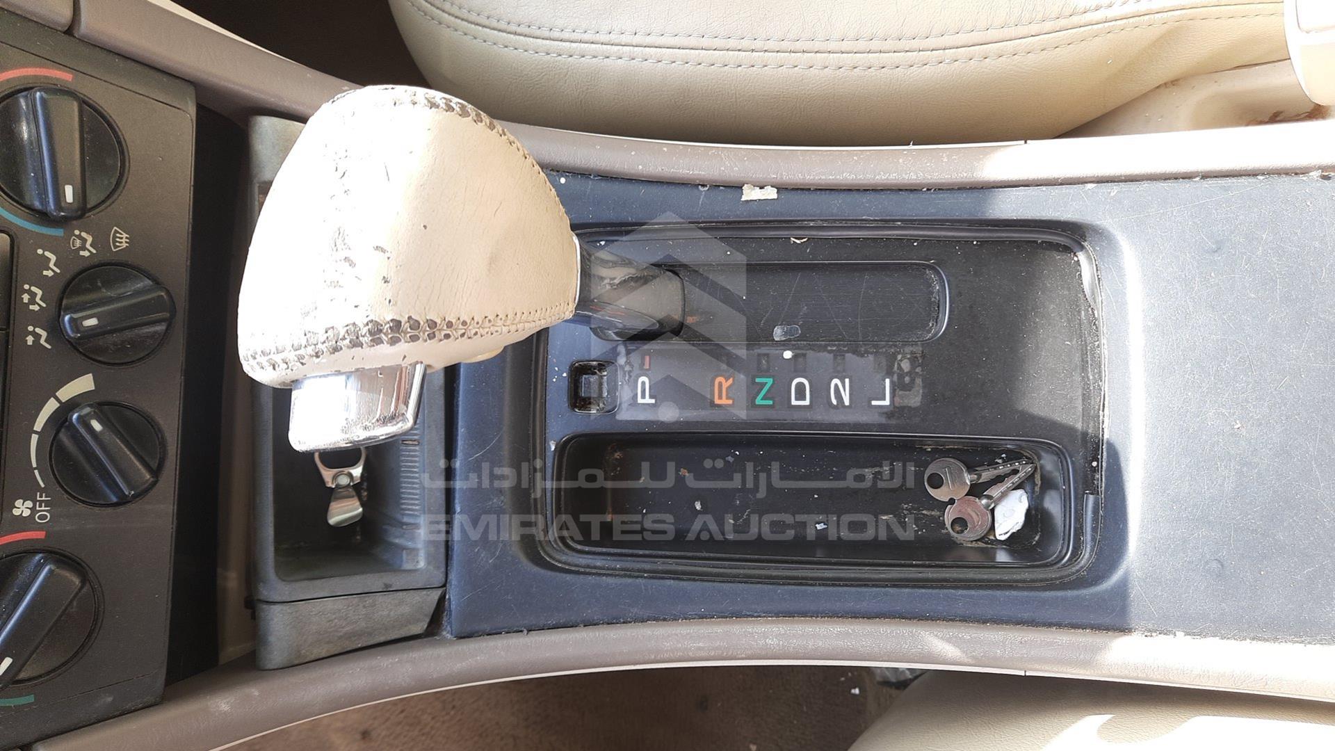 2000 TOYOTA AVALON VIN: 4T1BF28B5YU024271