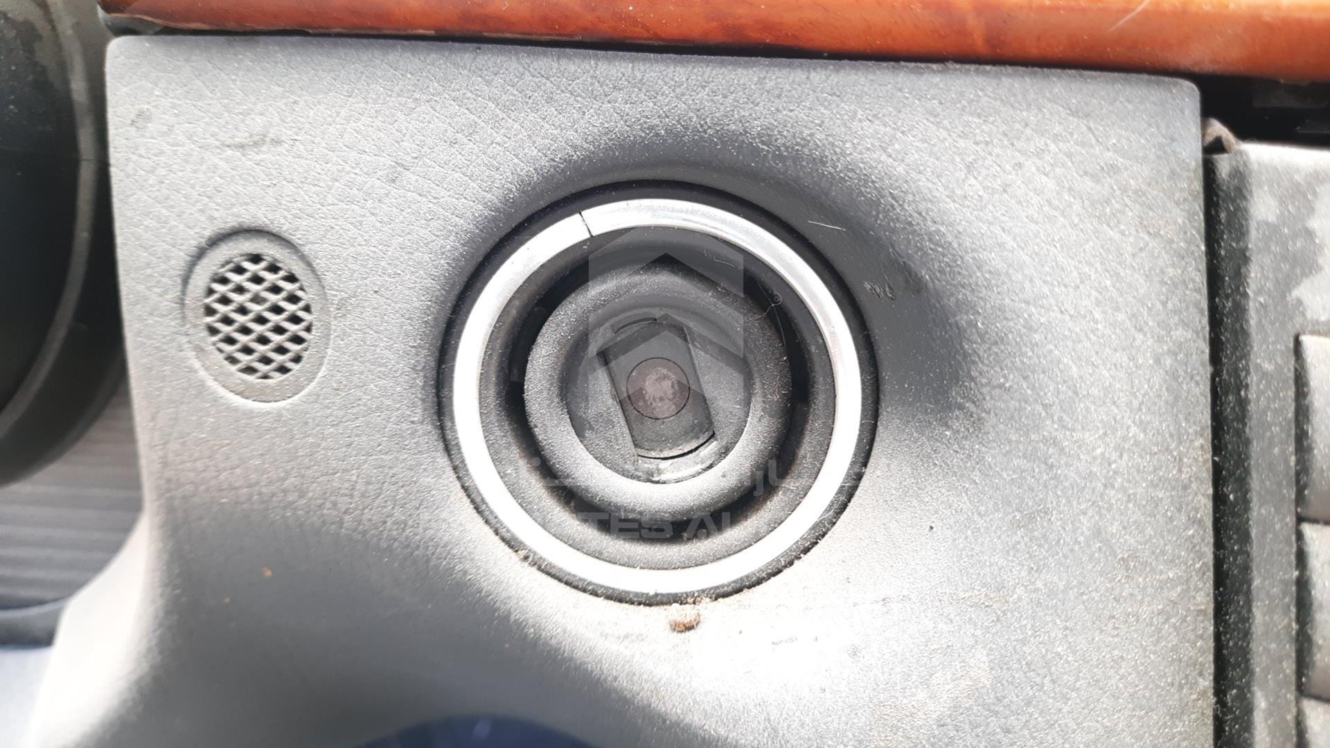 2003 MERCEDES E320 VIN: WDB2110651A003816