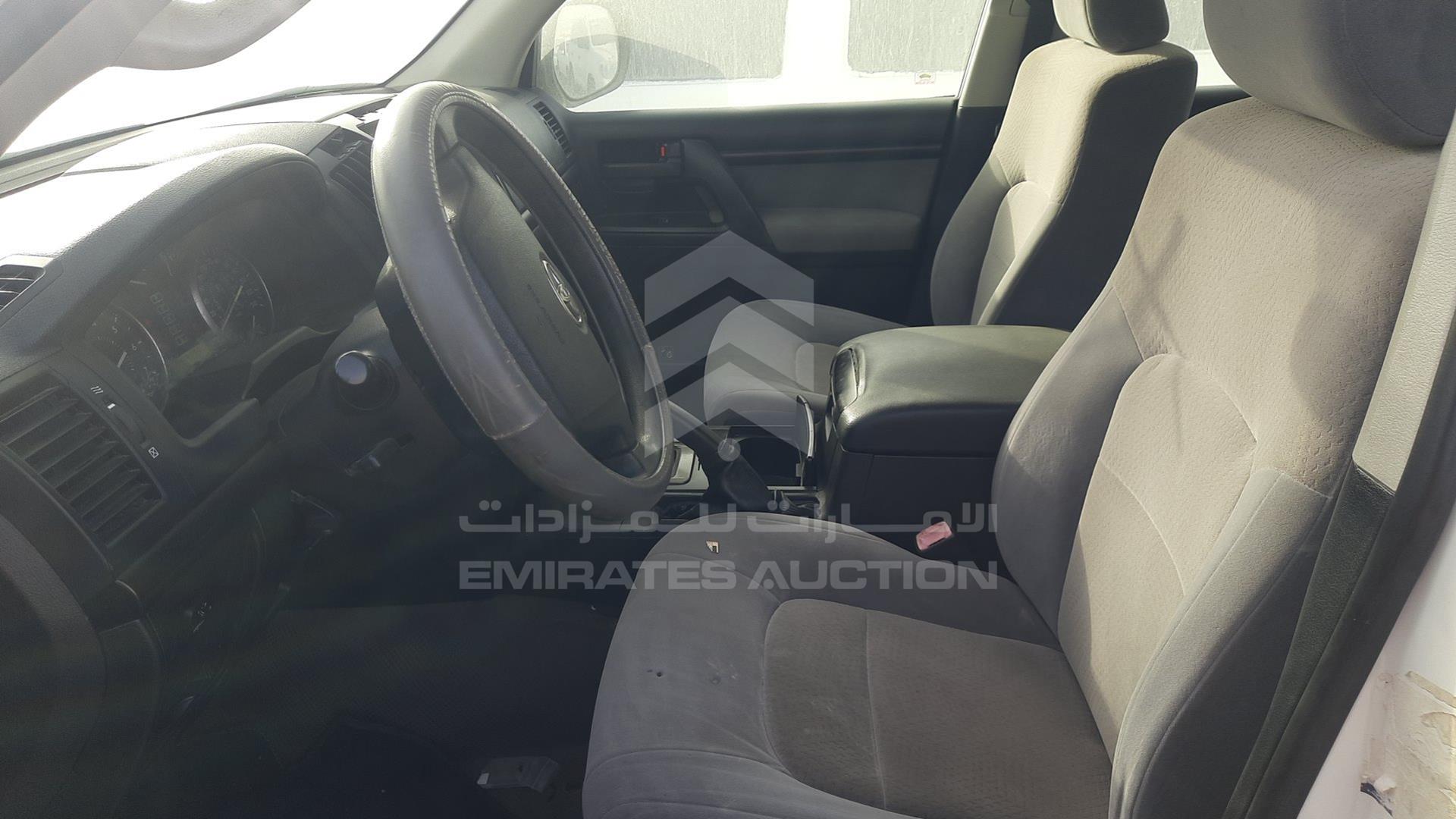 2011 TOYOTA LAND CRUISER VIN: JTMDU09J8B4044518