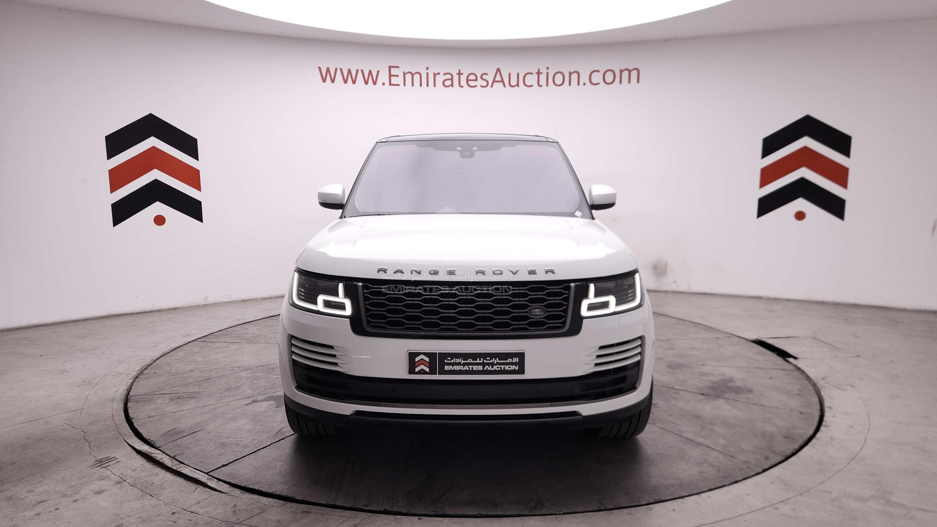 2018 RANGE ROVER HSE VIN: SALGA2BV0JA389243