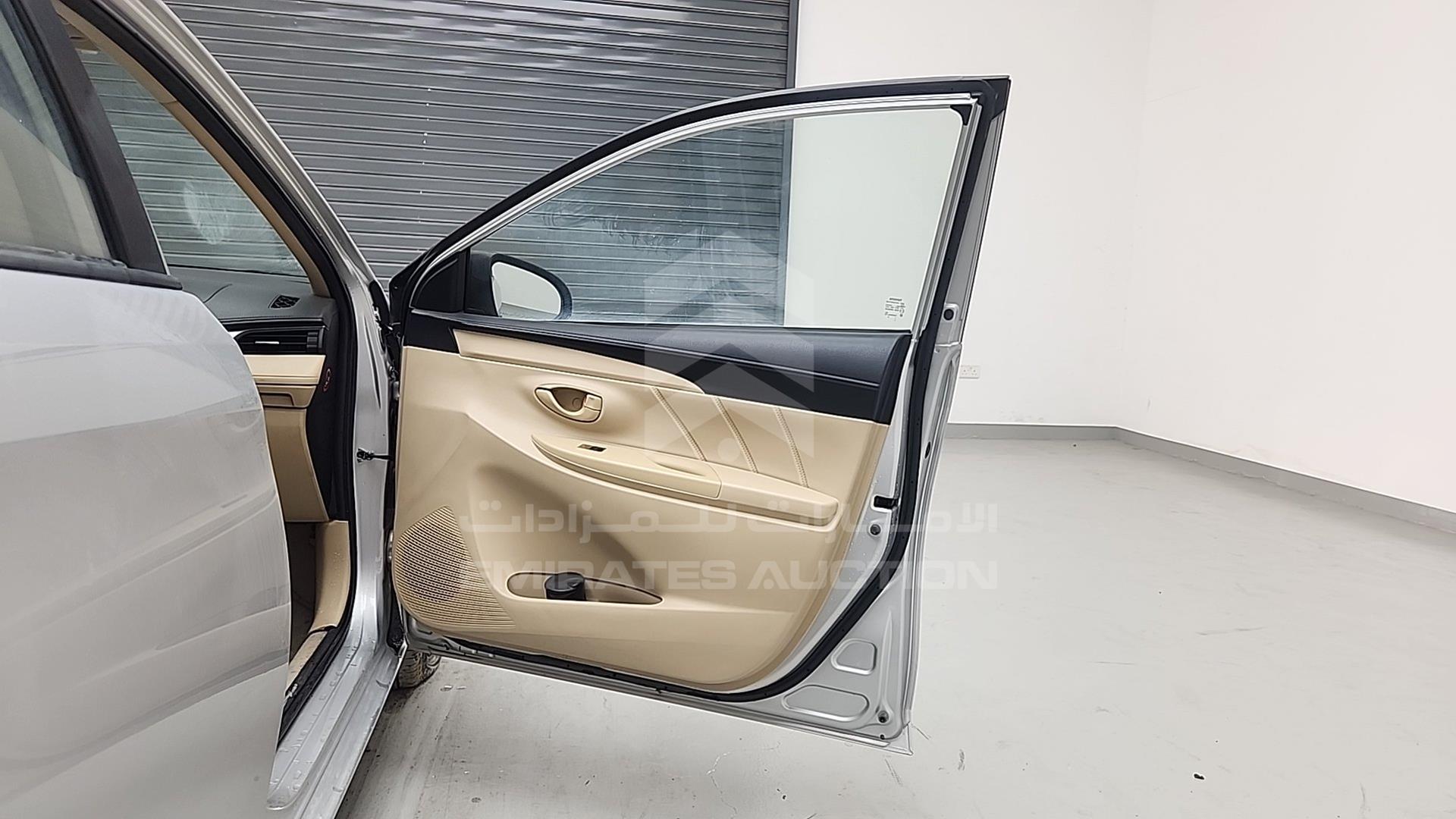 2015 TOYOTA YARIS VIN: MHFBT9F36F6036193