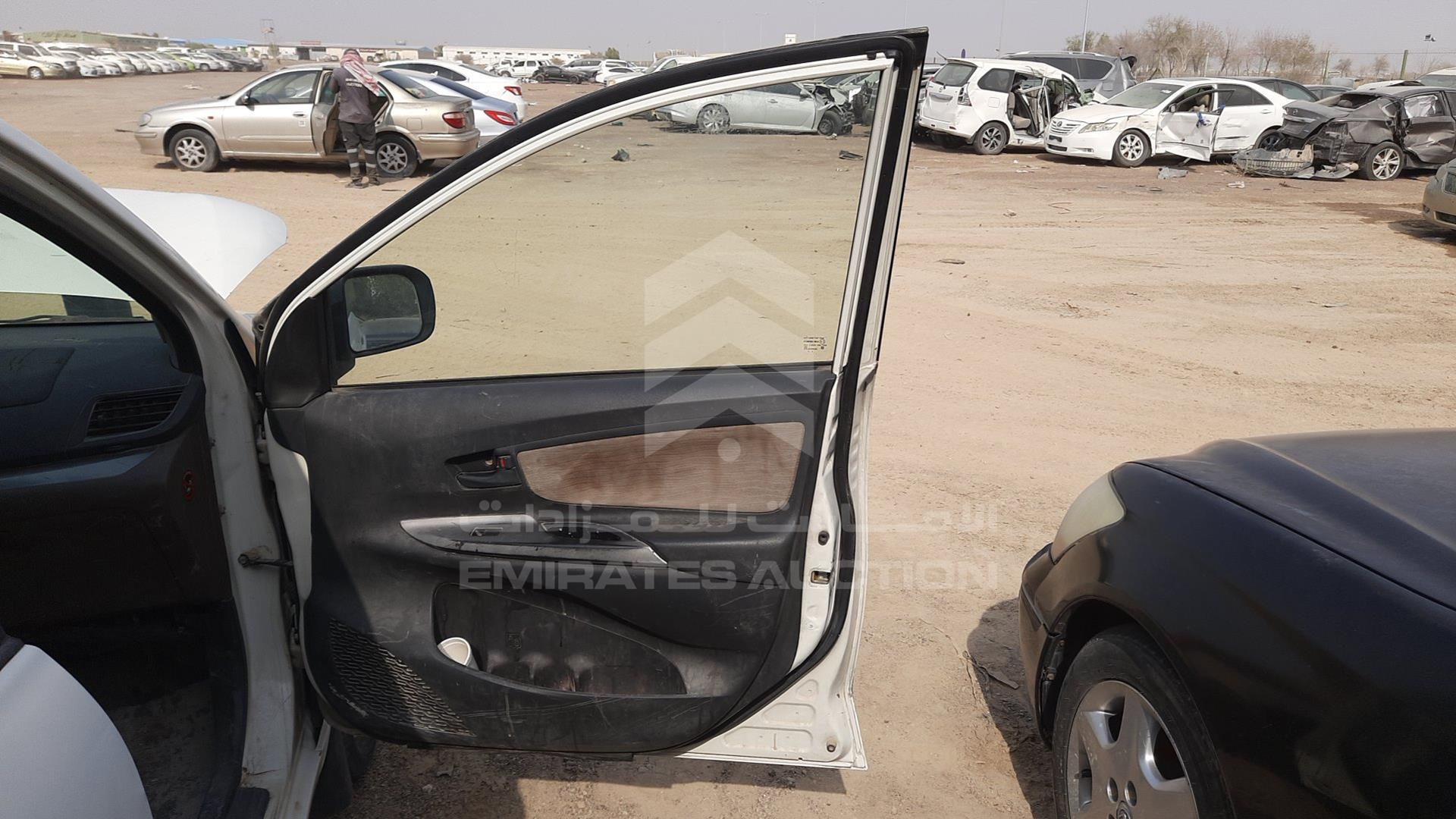 2016 TOYOTA AVANZA VIN: MHKMF53F7GK005553