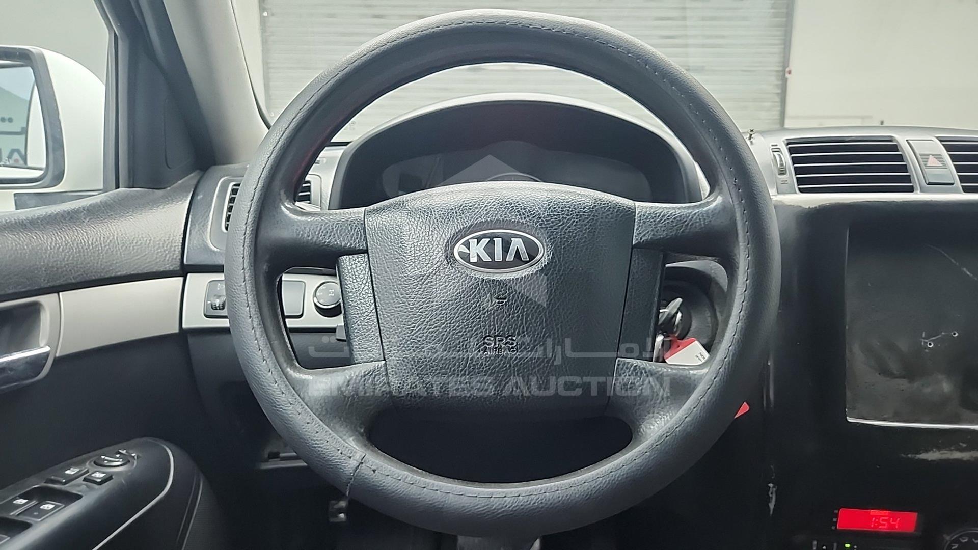 2015 KIA MOHAVE VIN: KNAKM8116F5127685