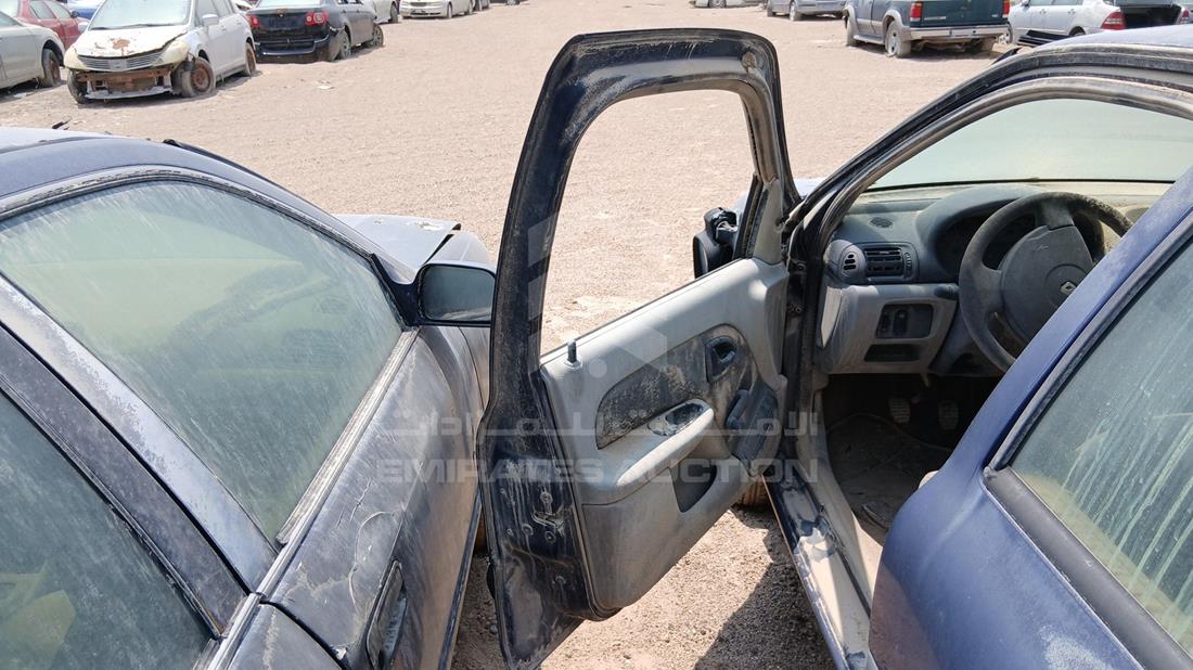 2005 Renault Clio — Front Left Door — Photo 10