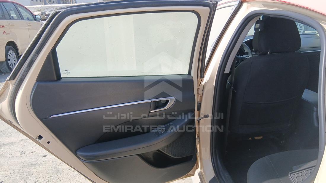 هيونداي سوناتا هجينة 2021 — الباب الخلفي الأيسر — صورة 19