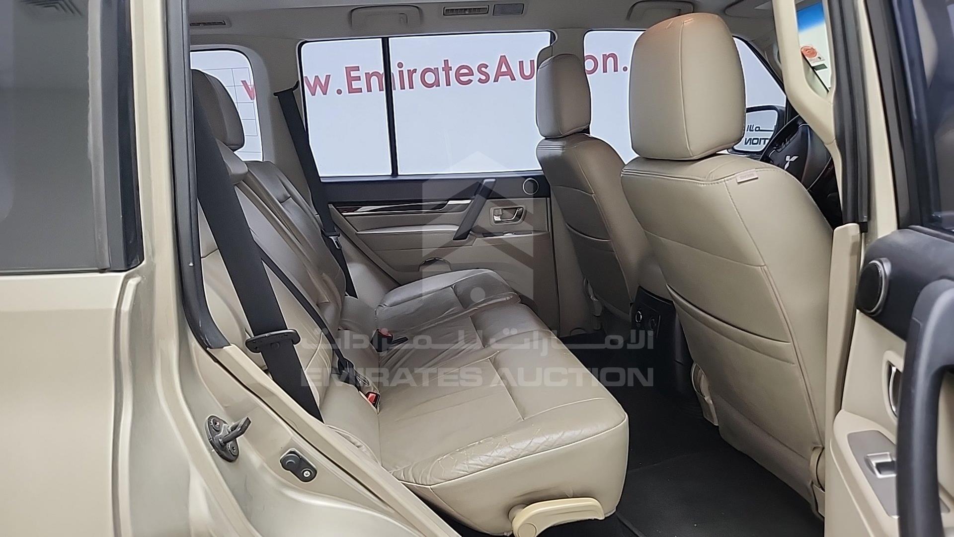 2011 MITSUBISHI PAJERO VIN: JMYLRV95WBJ706502