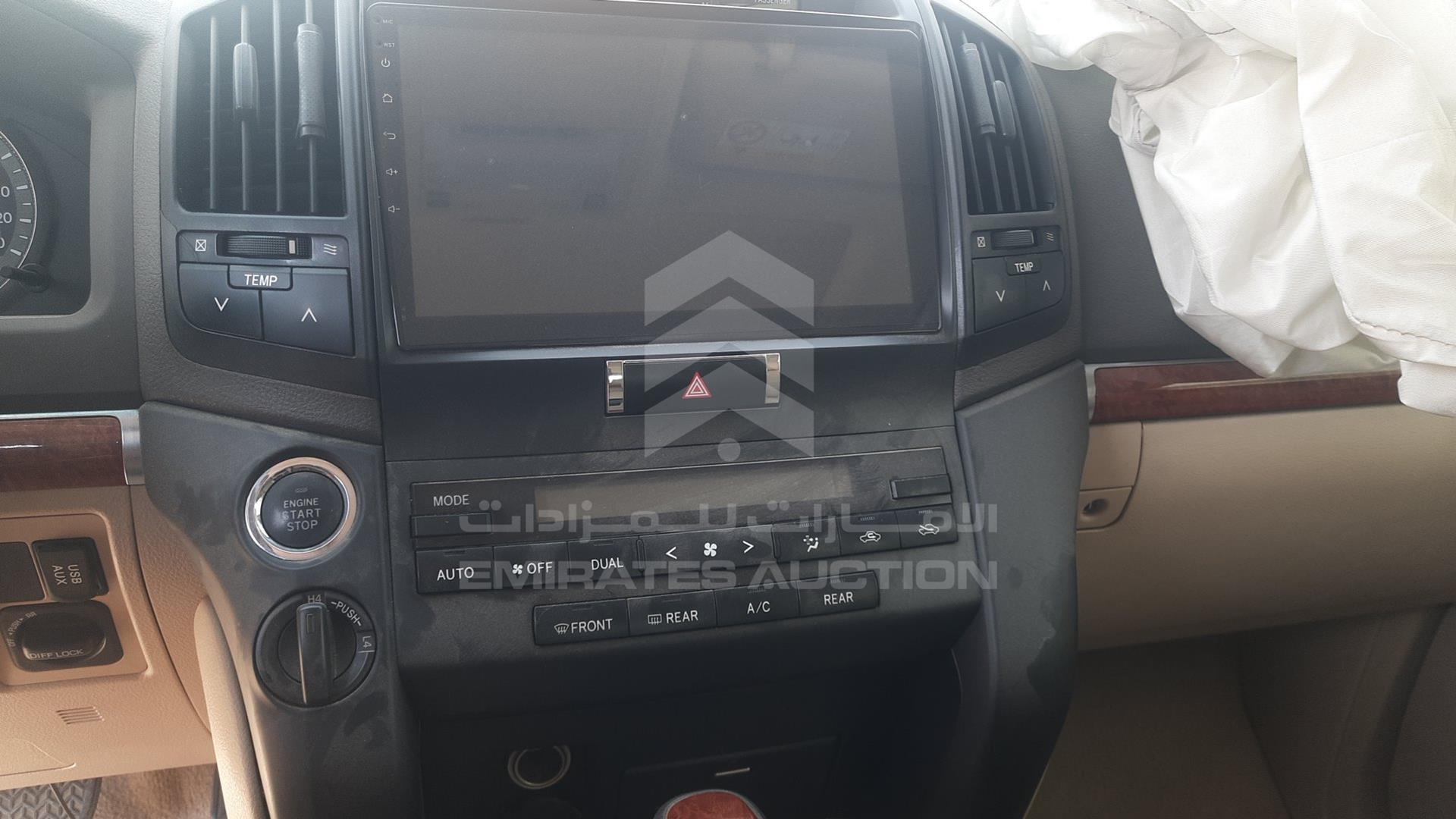 2015 TOYOTA LAND CRUISER VIN: JTMHU09J8F4106121