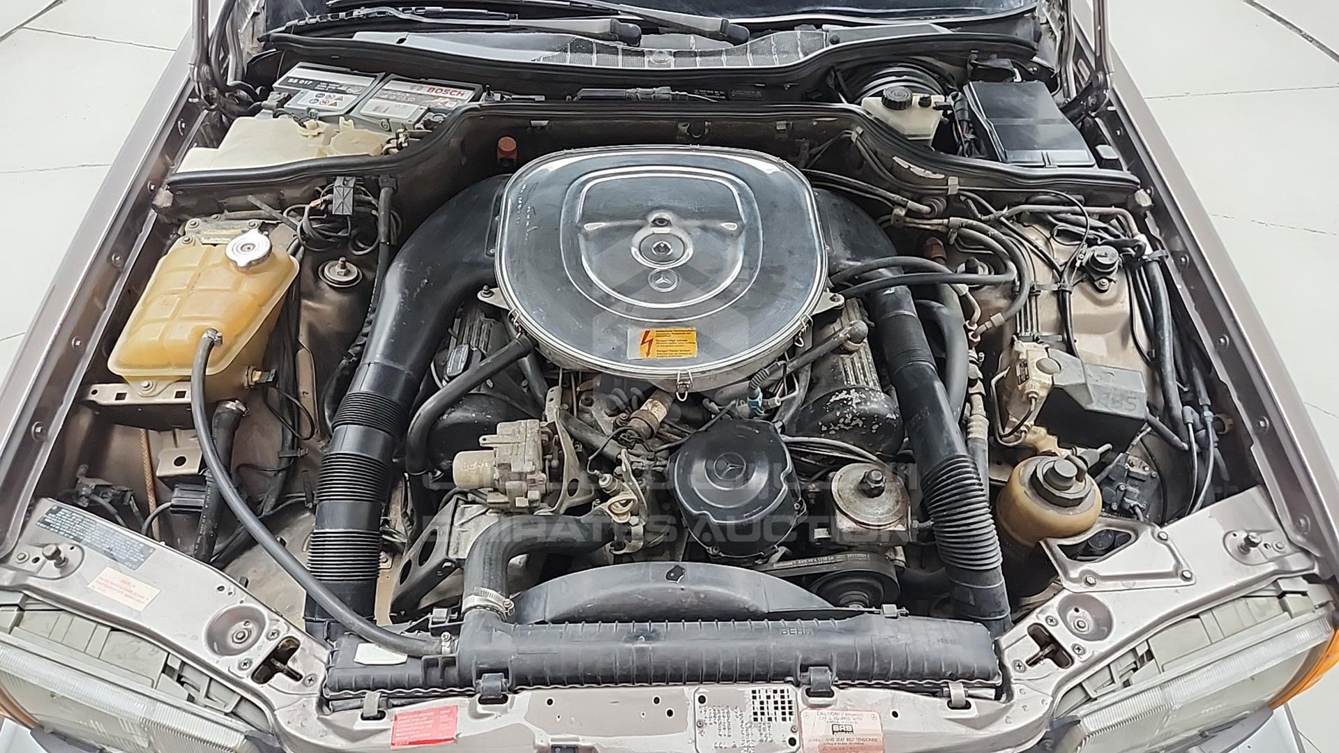 1991 MERCEDES SEL 560 VIN: WDBCA39E1MA592260