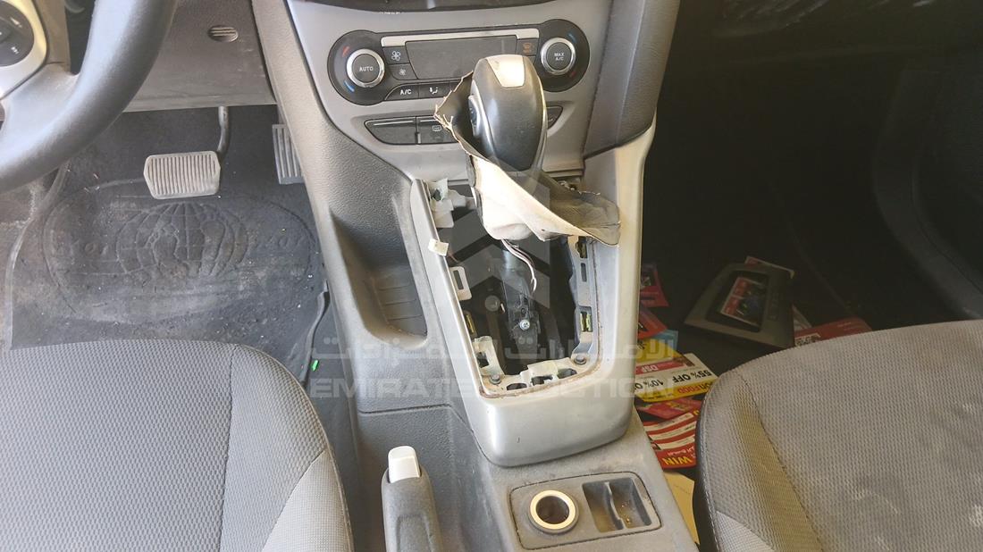 2014 Ford Focus — Gear View — Photo 17