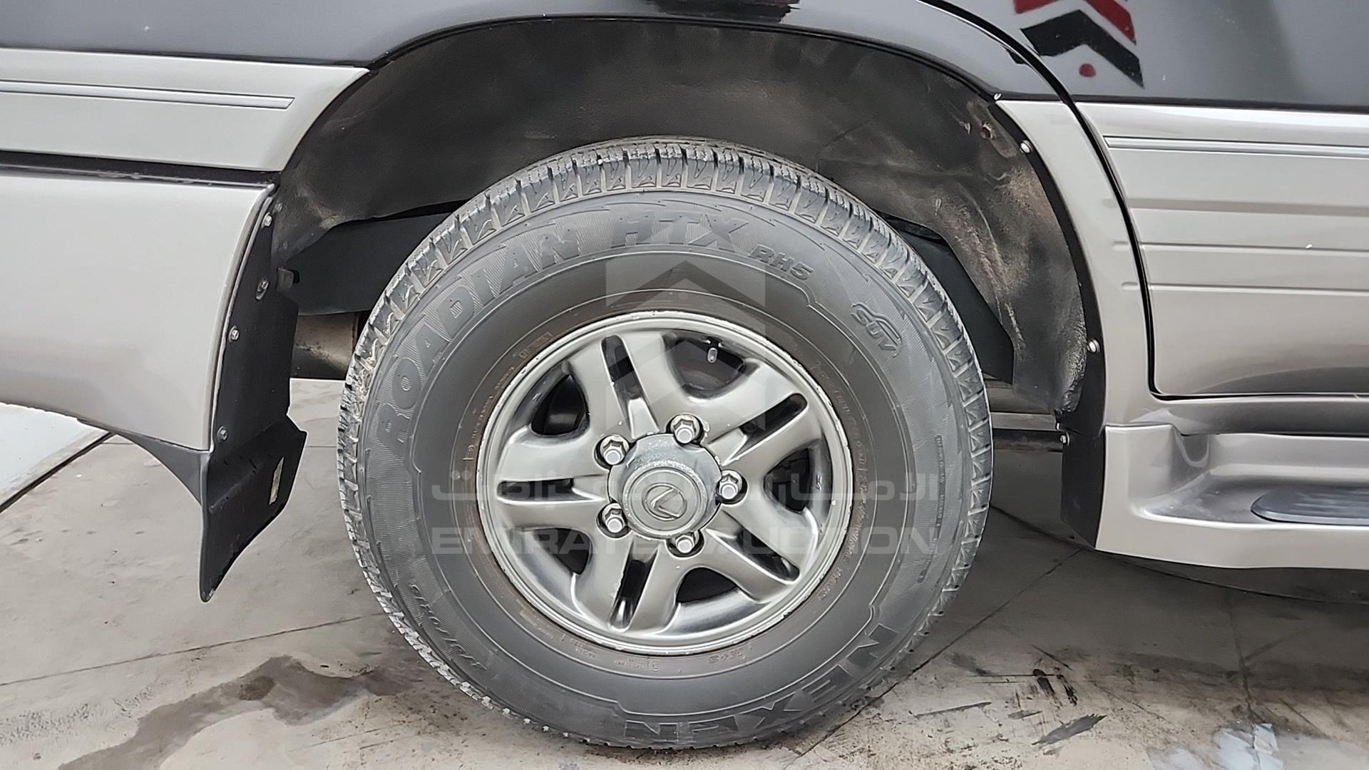 1999 LEXUS LX 470 VIN: UZJ1000087157