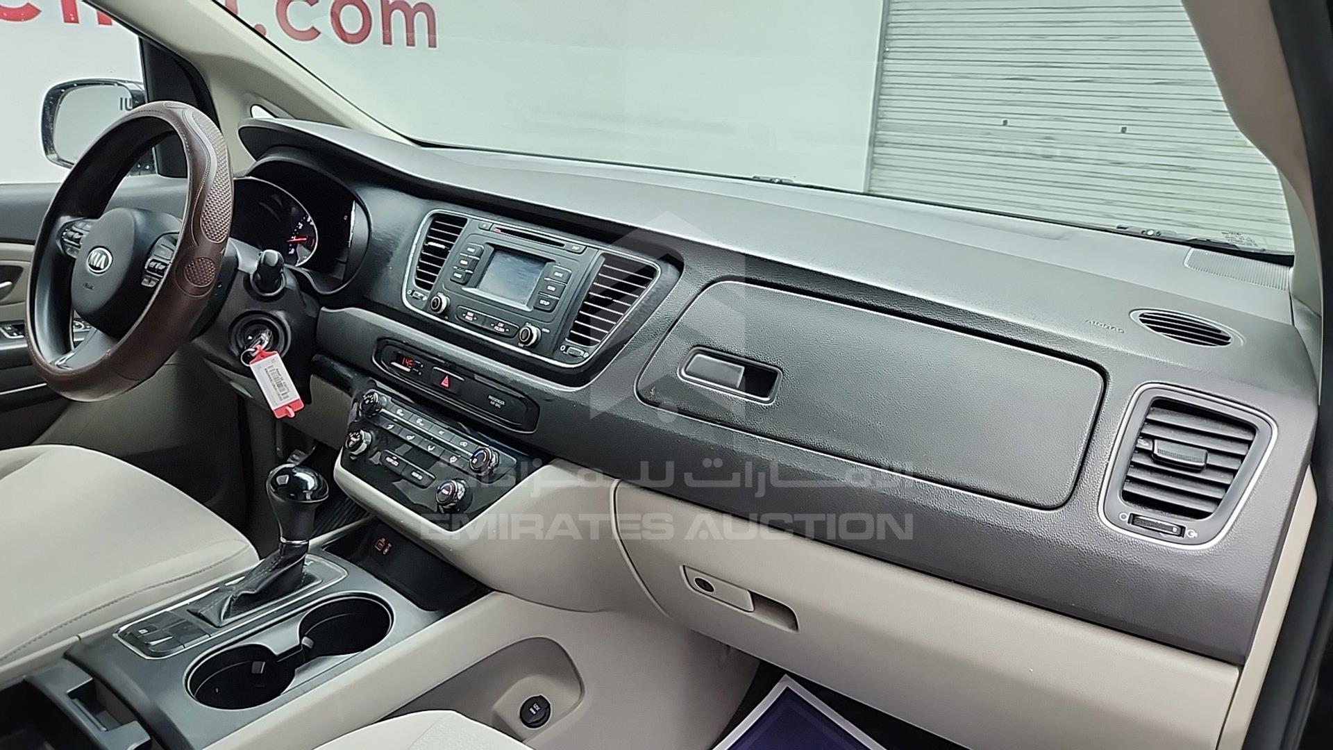 2016 KIA SEDONA VIN: KNDMA5C18G6118093