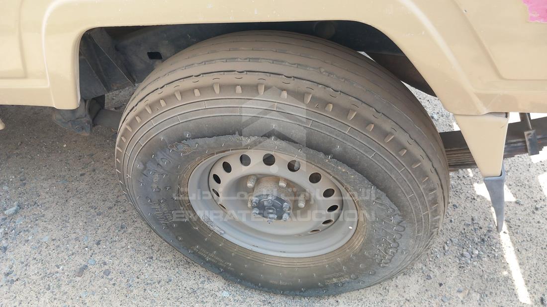 2002 Toyota Land Cruiser Pickup — Rear Left Tyre — Photo 28